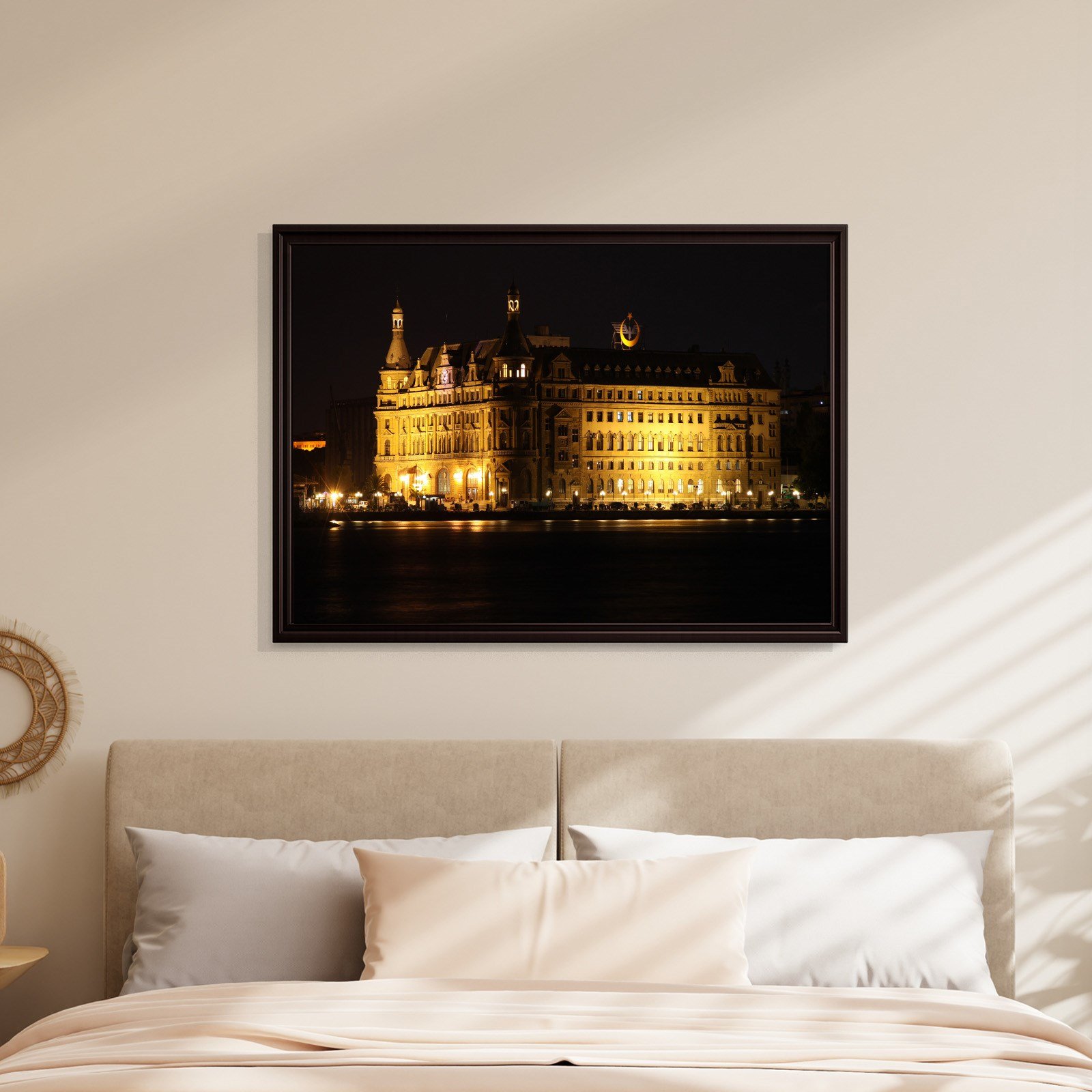 İSTANBUL – Haydarpaşa’nın Işığında Zamanın Sessizliği