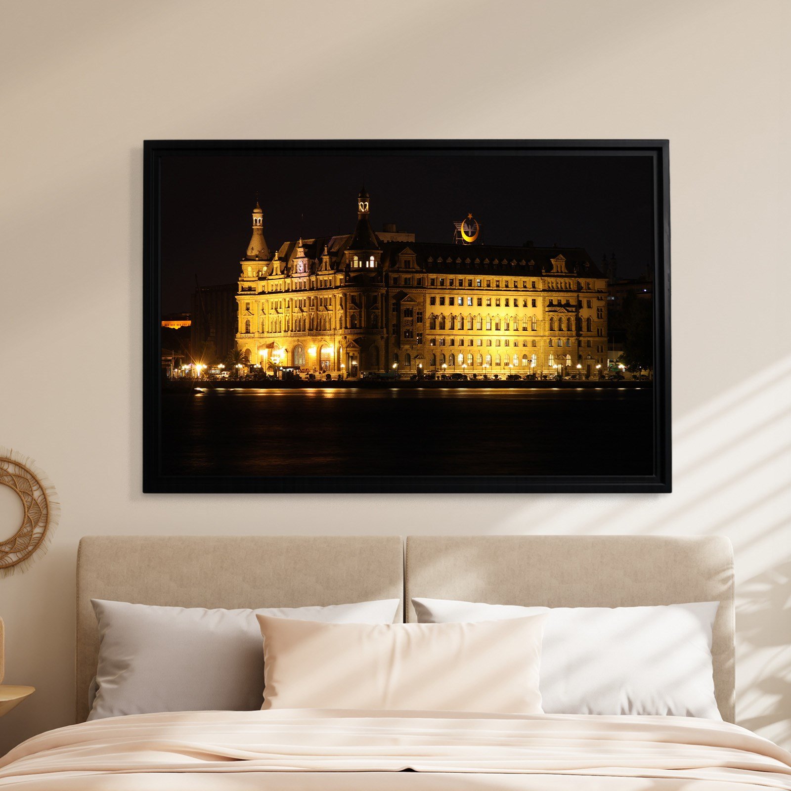 İSTANBUL – Haydarpaşa’nın Işığında Zamanın Sessizliği