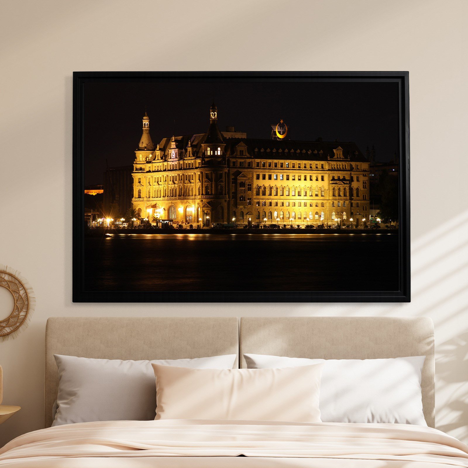 İSTANBUL – Haydarpaşa’nın Işığında Zamanın Sessizliği
