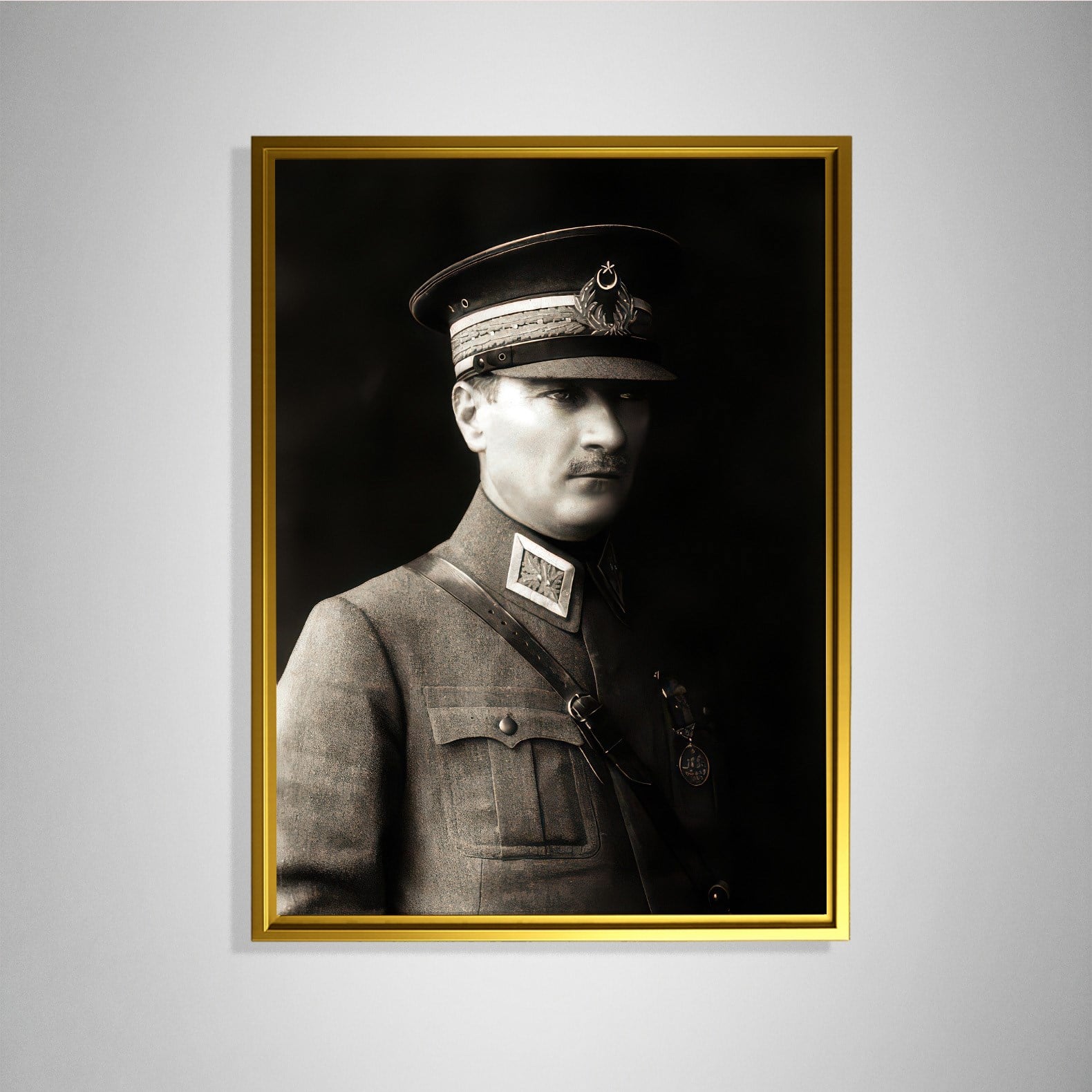 Mustafa Kemal Atatürk Askeri Üniformalı Portre Kanvas Tablo – Premium HD Baskı
