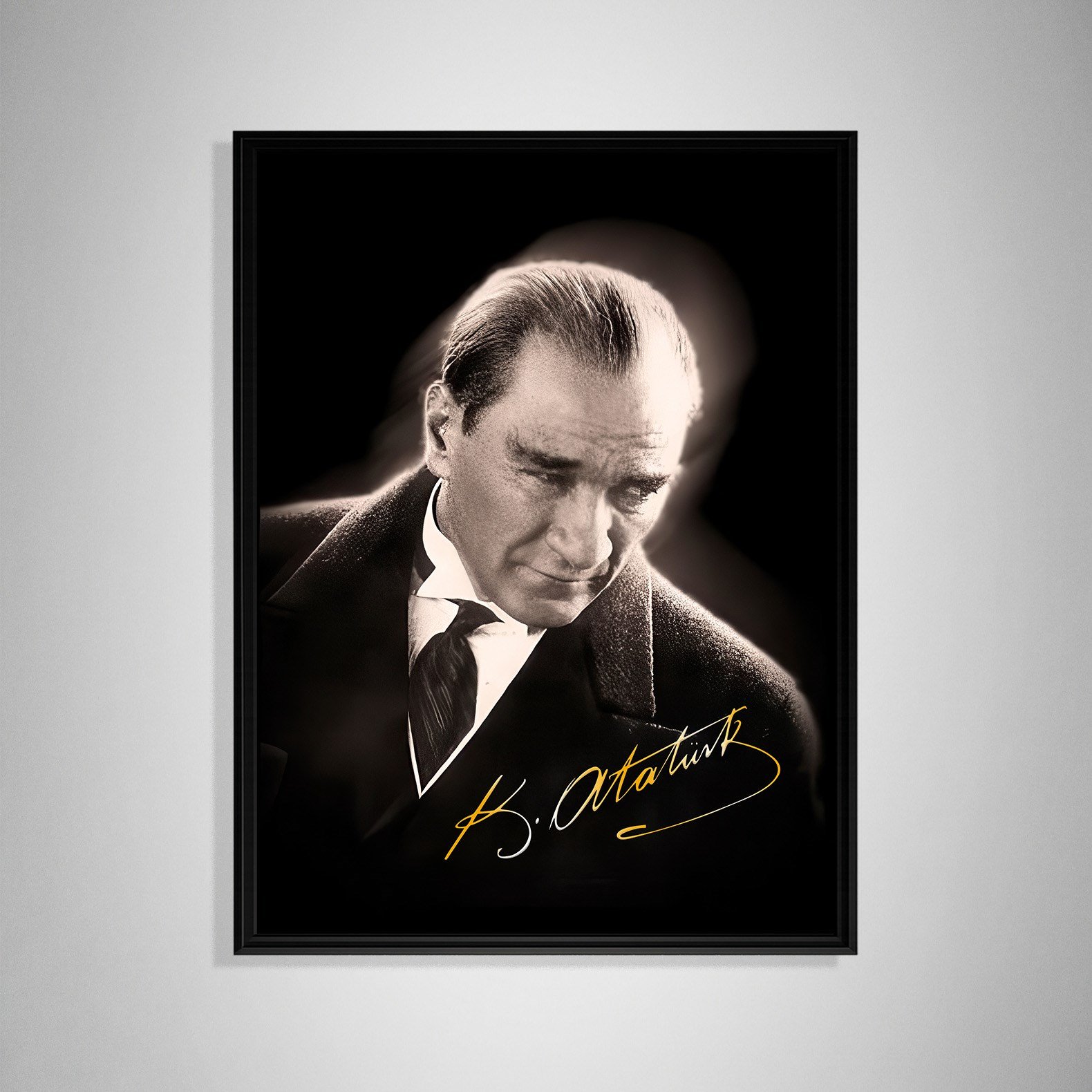 Mustafa Kemal Atatürk Gold İmzalı Siyah Portre Kanvas Tablo – Premium HD Baskı