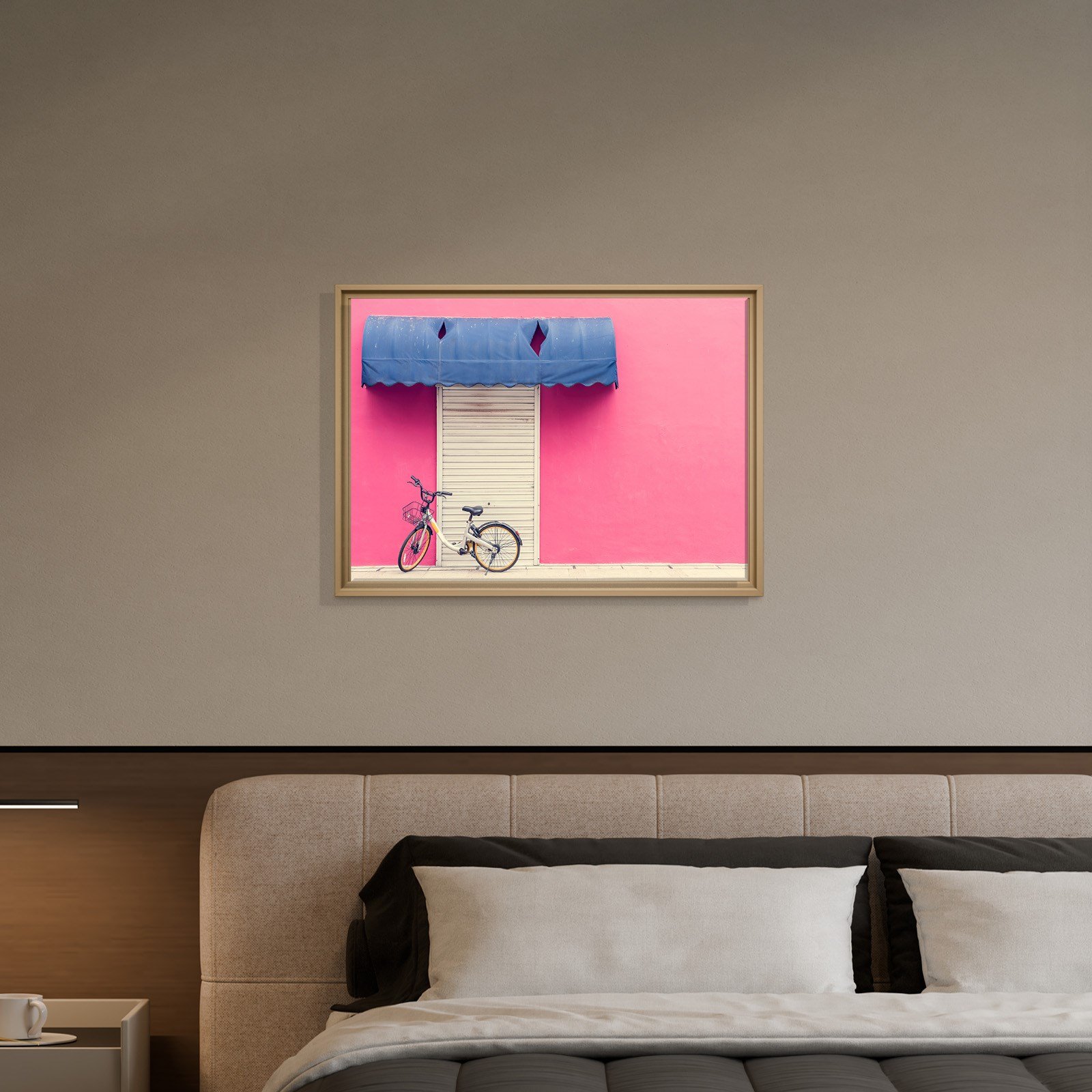 Pembe Duvar ve Bisiklet Kanvas Tablo | Minimal Şehir Fotoğrafı Duvar Dekoru