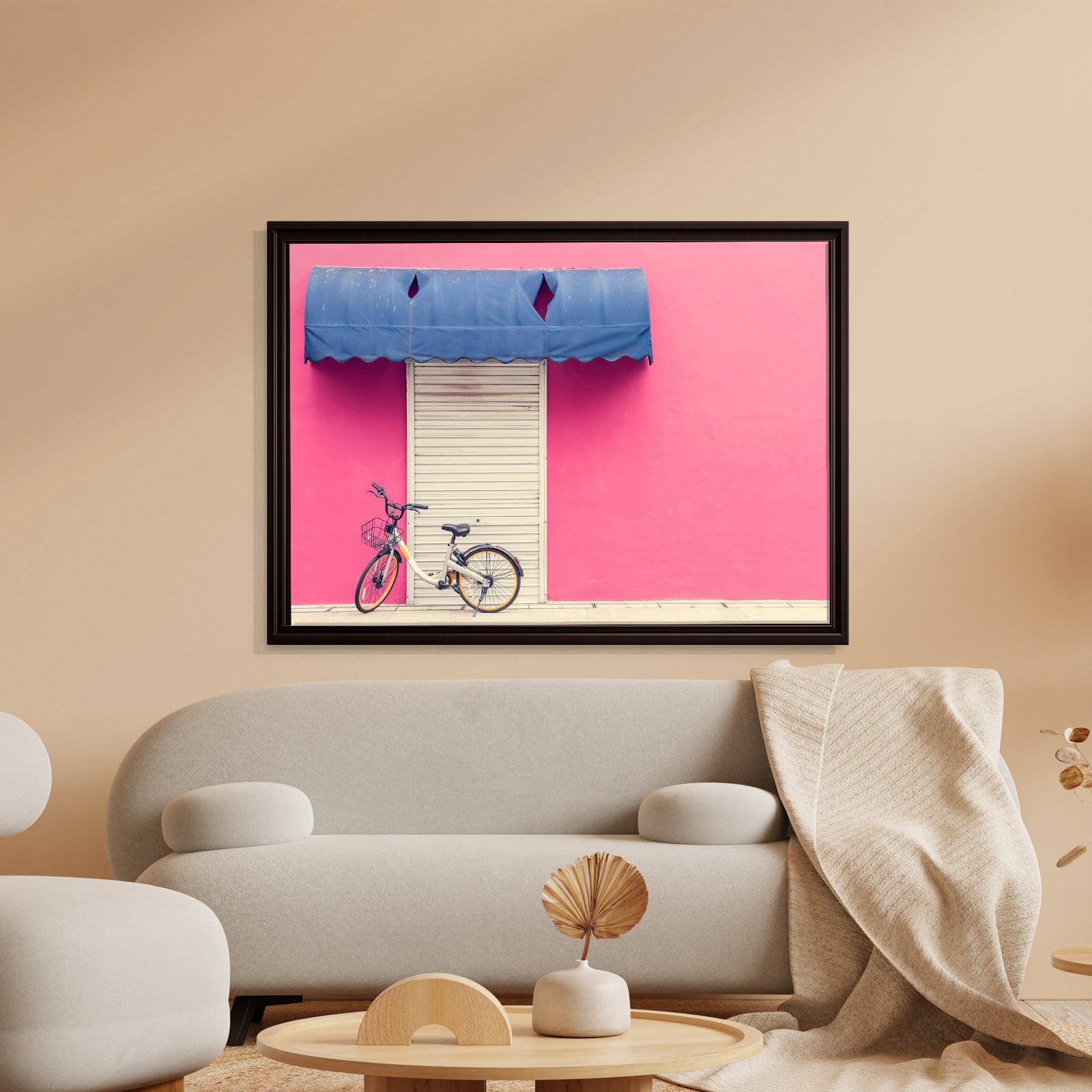 Pembe Duvar ve Bisiklet Kanvas Tablo | Minimal Şehir Fotoğrafı Duvar Dekoru