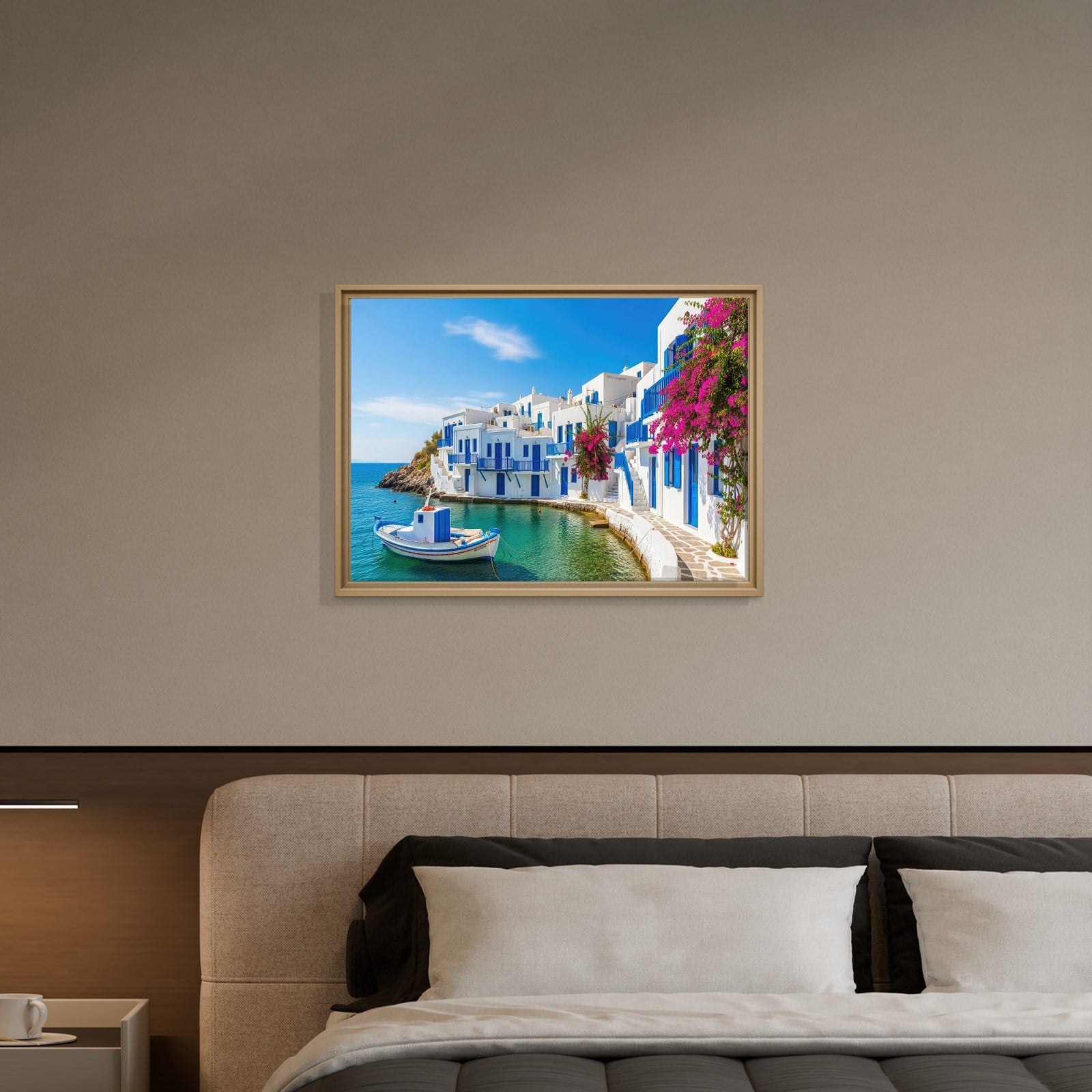 Santorini Limanı Kanvas Tablo | Mavi Beyaz Evler, Tekne ve Begonvil Deniz Manzarası