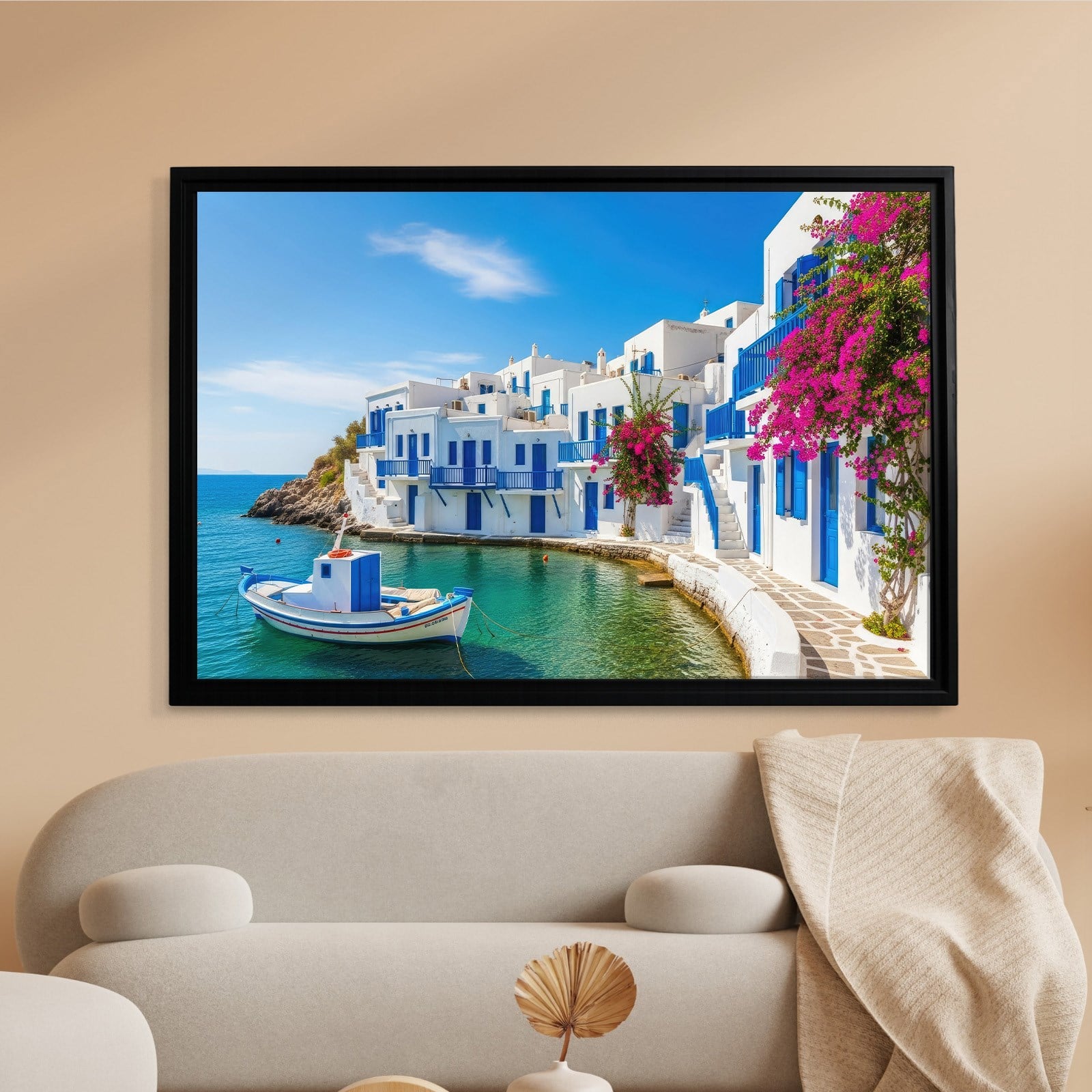 Santorini Limanı Kanvas Tablo | Mavi Beyaz Evler, Tekne ve Begonvil Deniz Manzarası