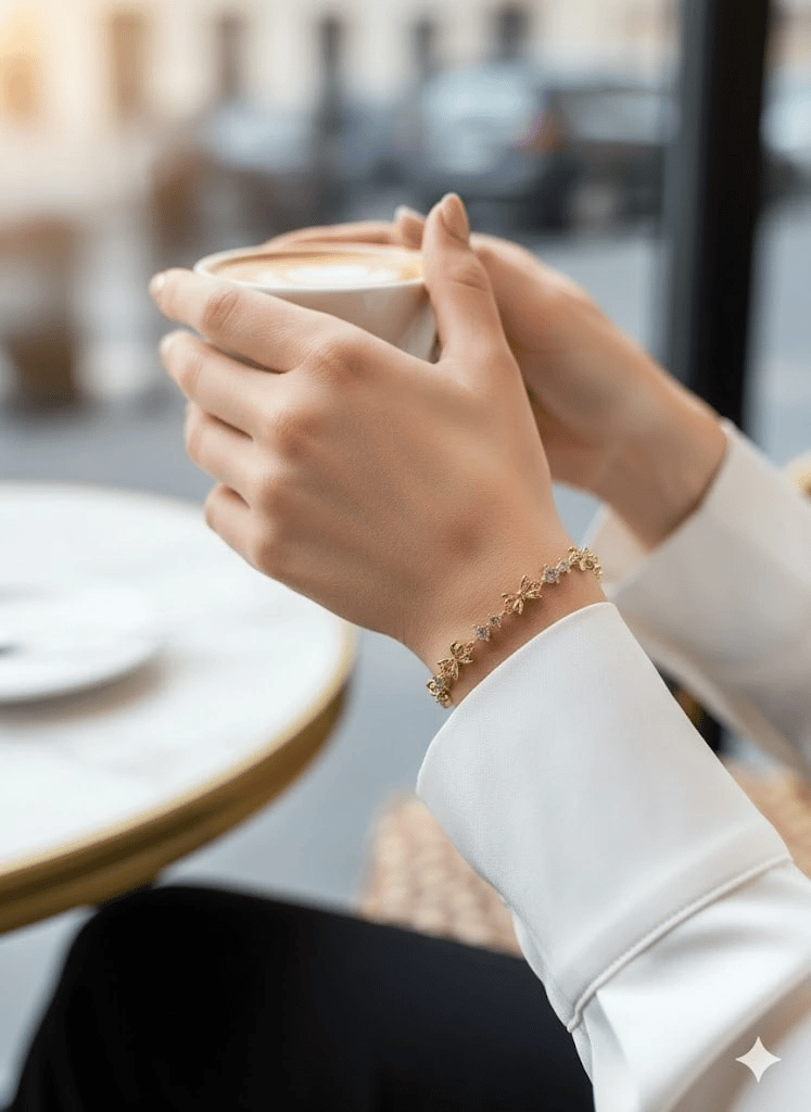Fiyonk Detaylı Taşlı Cm Bileklik