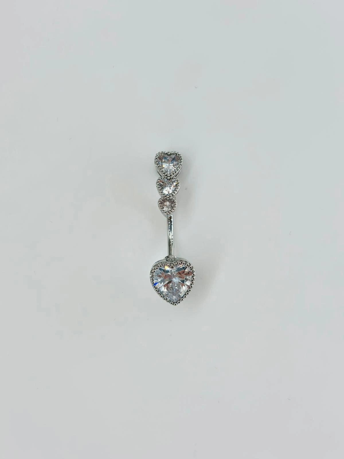 Kalp Detaylı Göbek Piercing