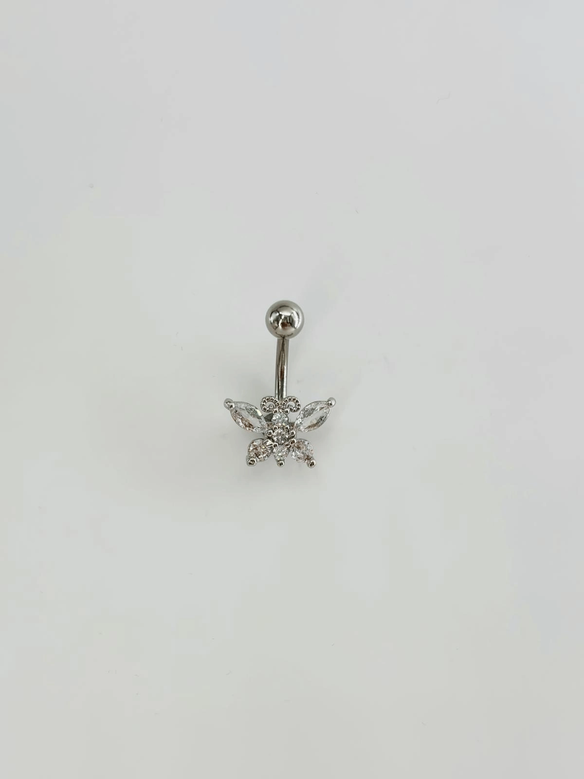 Kelebek Detaylı Göbek Piercing