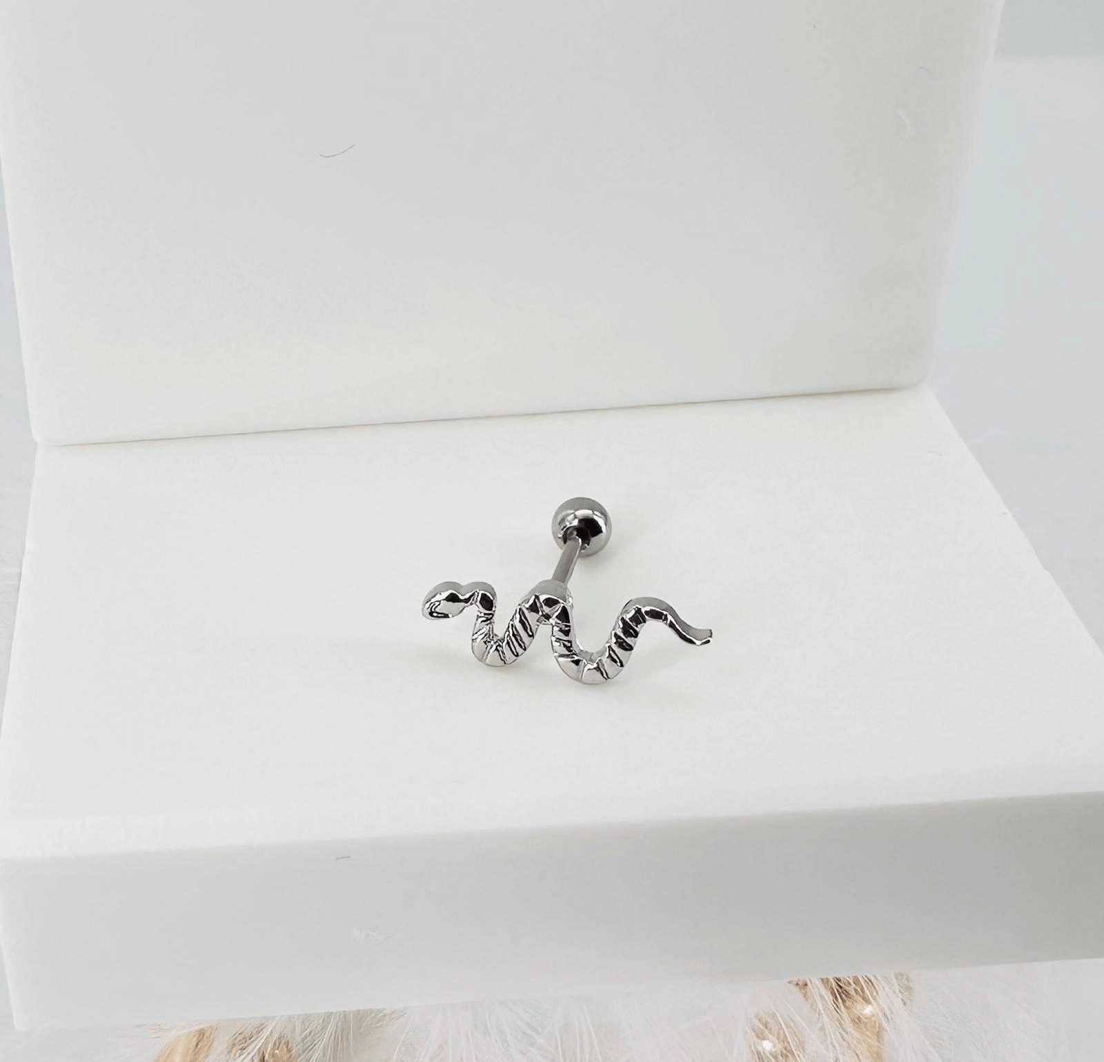 Tragus Kıkırdak Küpesi