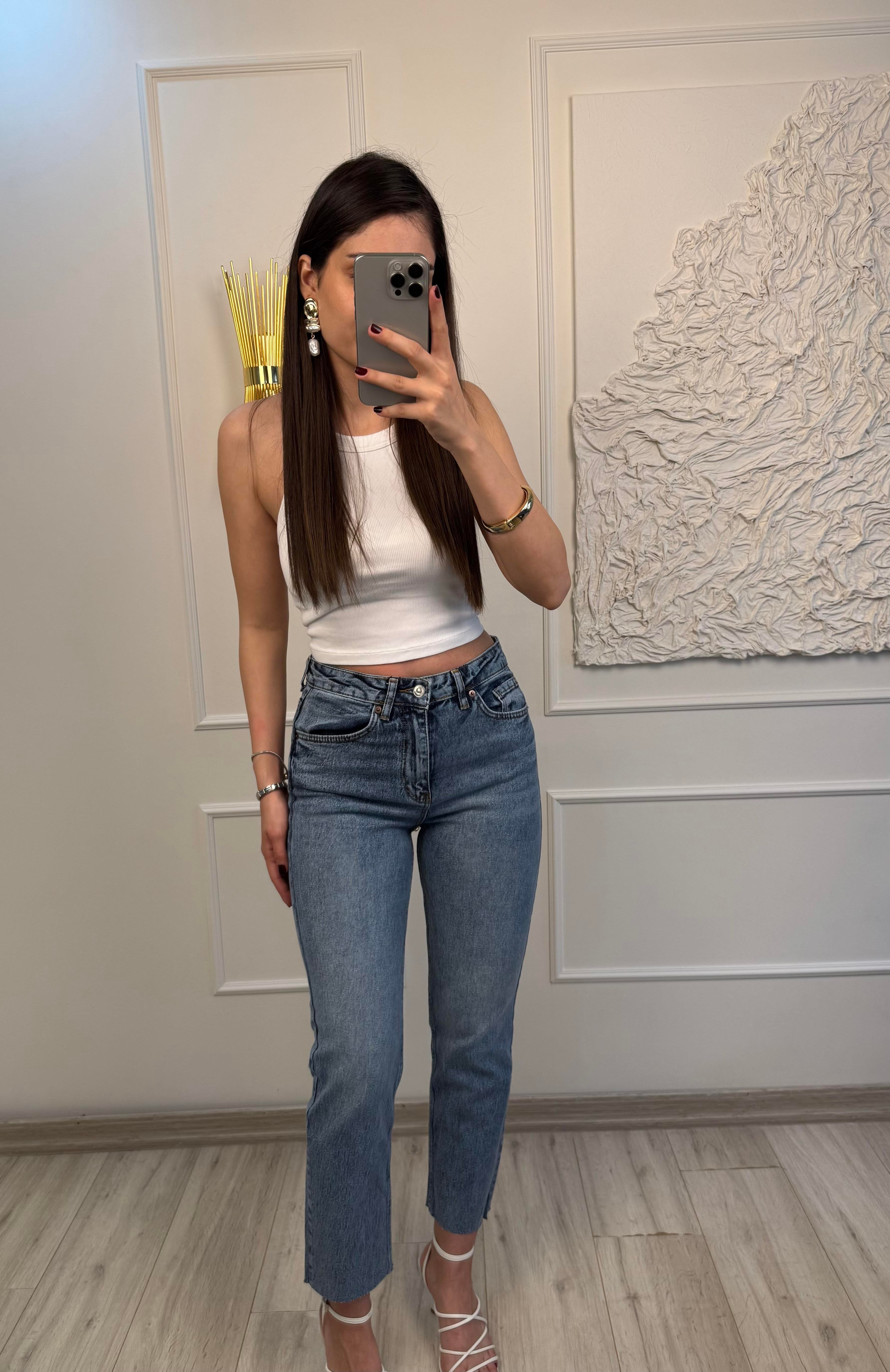 BOY FİT KESİK PAÇA JEAN