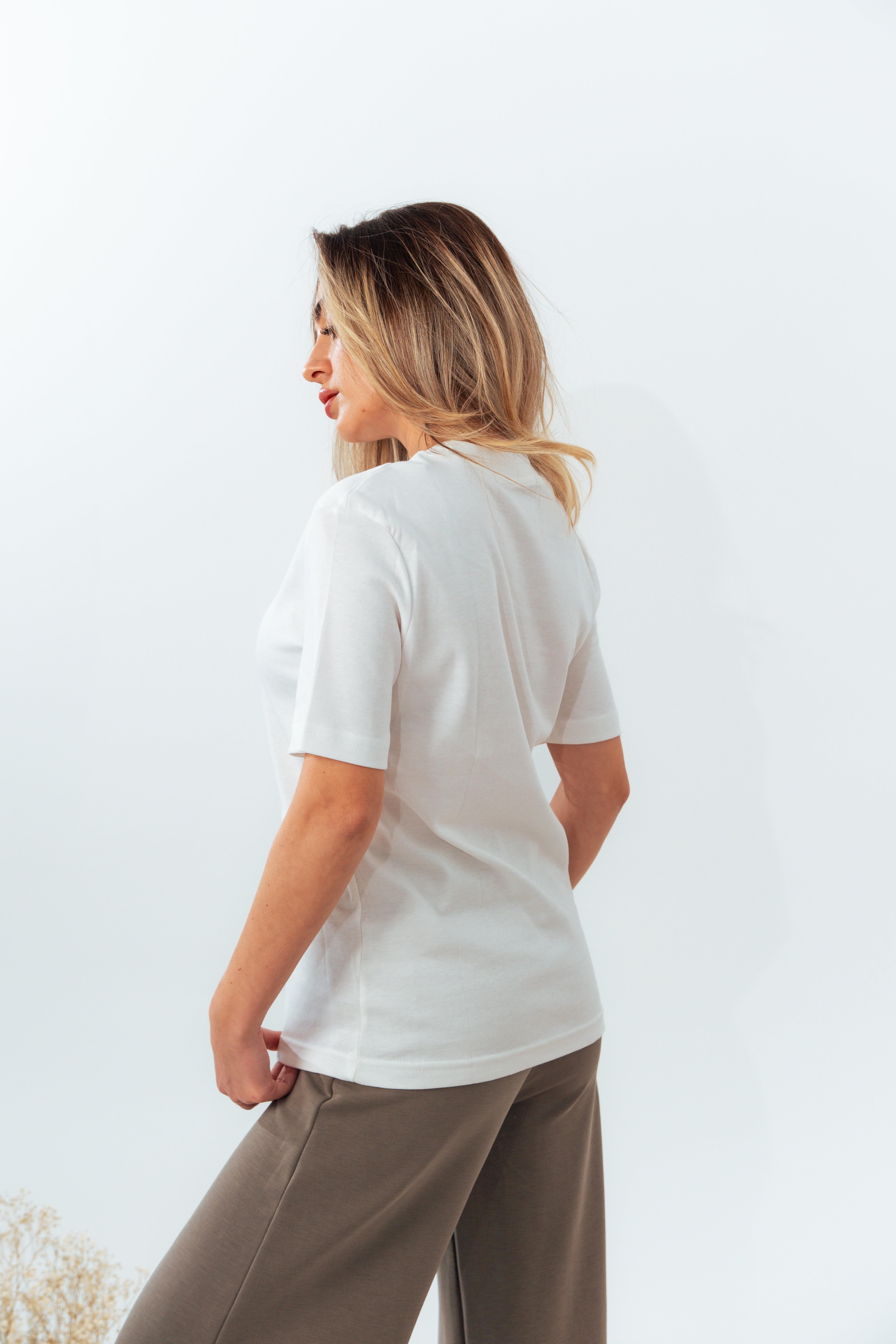 Ekru Bisiklet Yaka Kısa Kol T-shirt