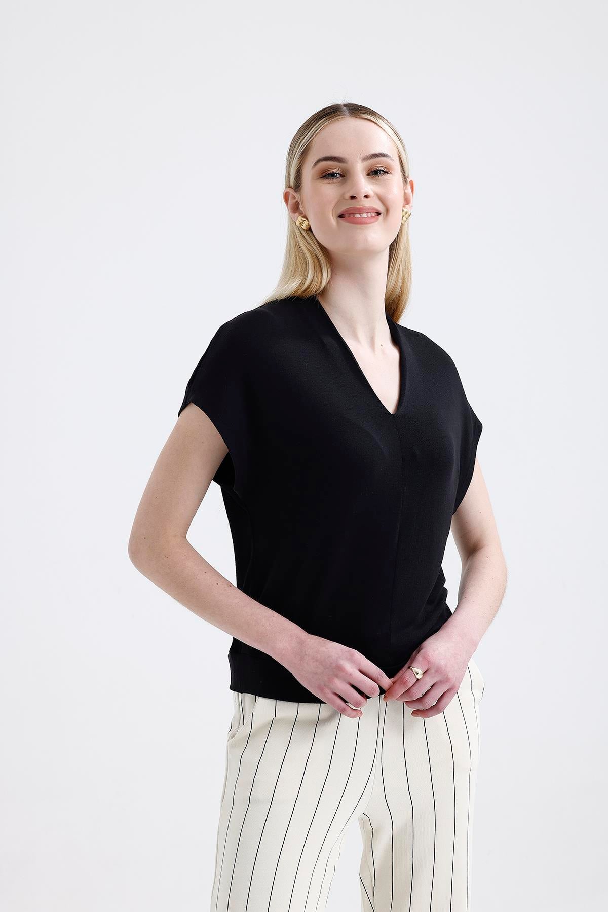 V Yaka Triko T-Shirt