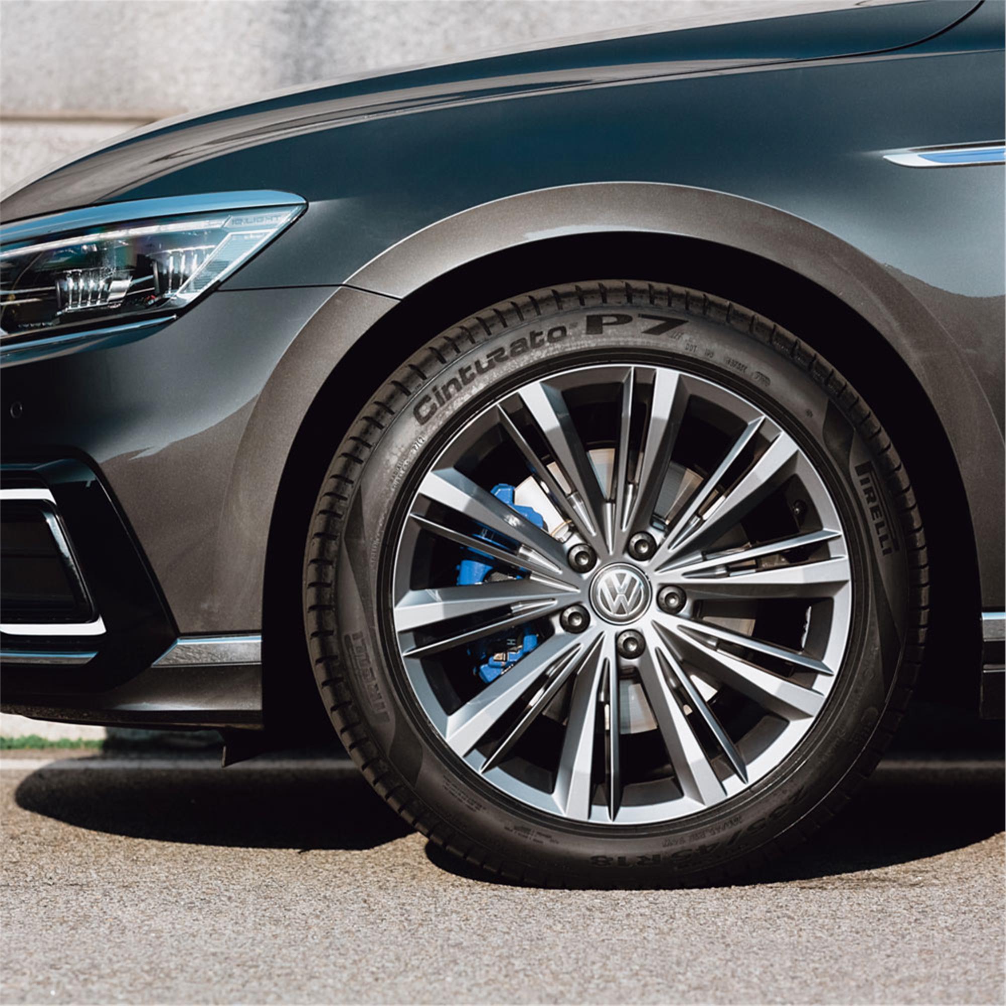 245/40R18 97Y XL Cinturato P7 Pirelli
