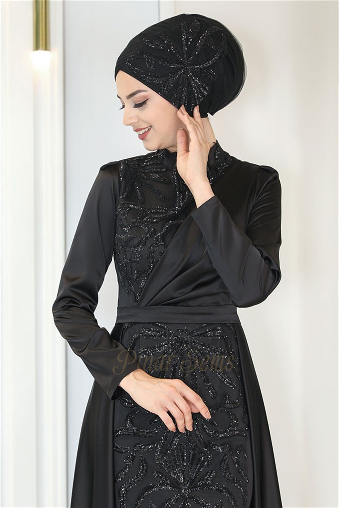 Pınar Şems Nefel Başlık Siyah
