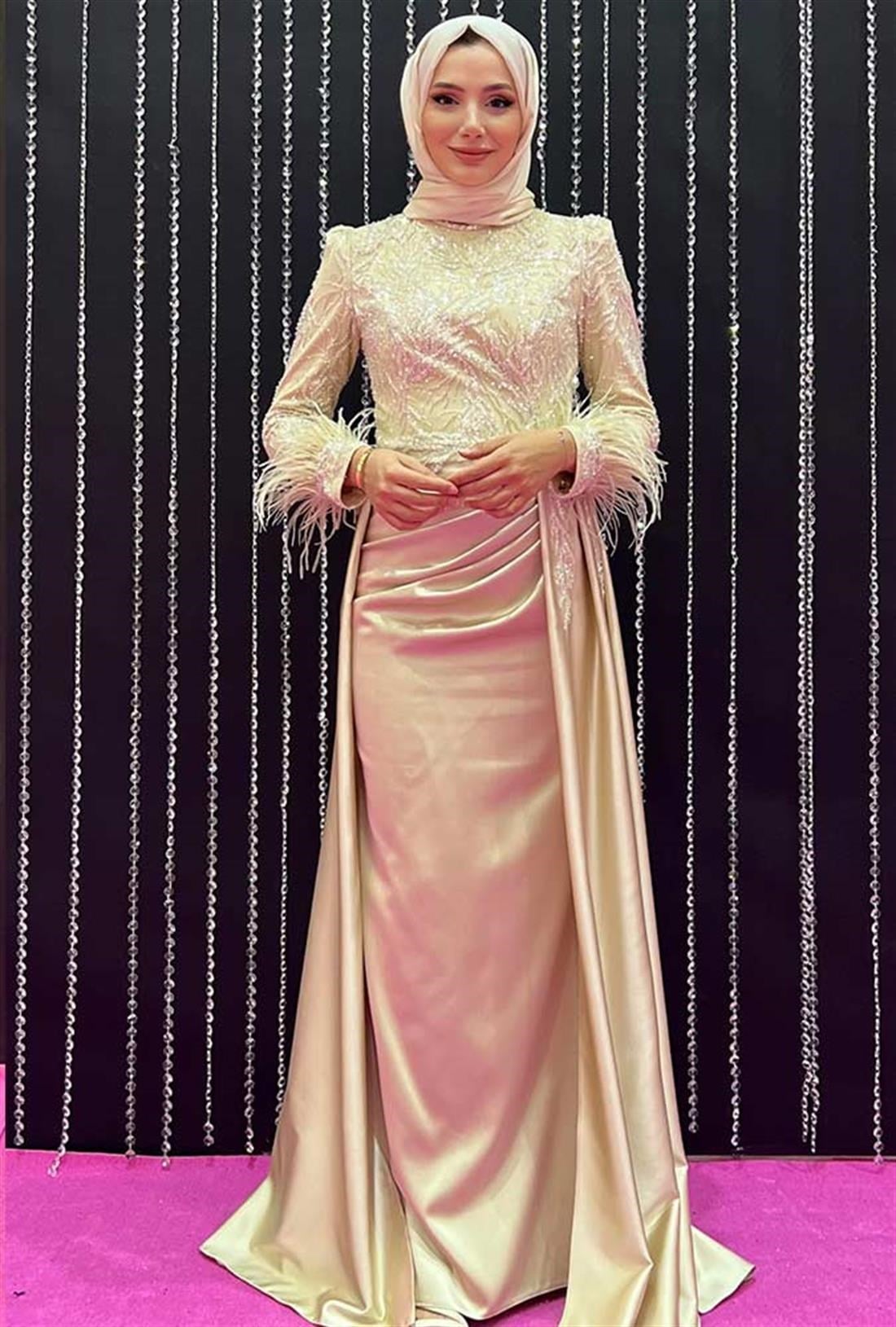 Pınar Şems Nihal Abiye Gold