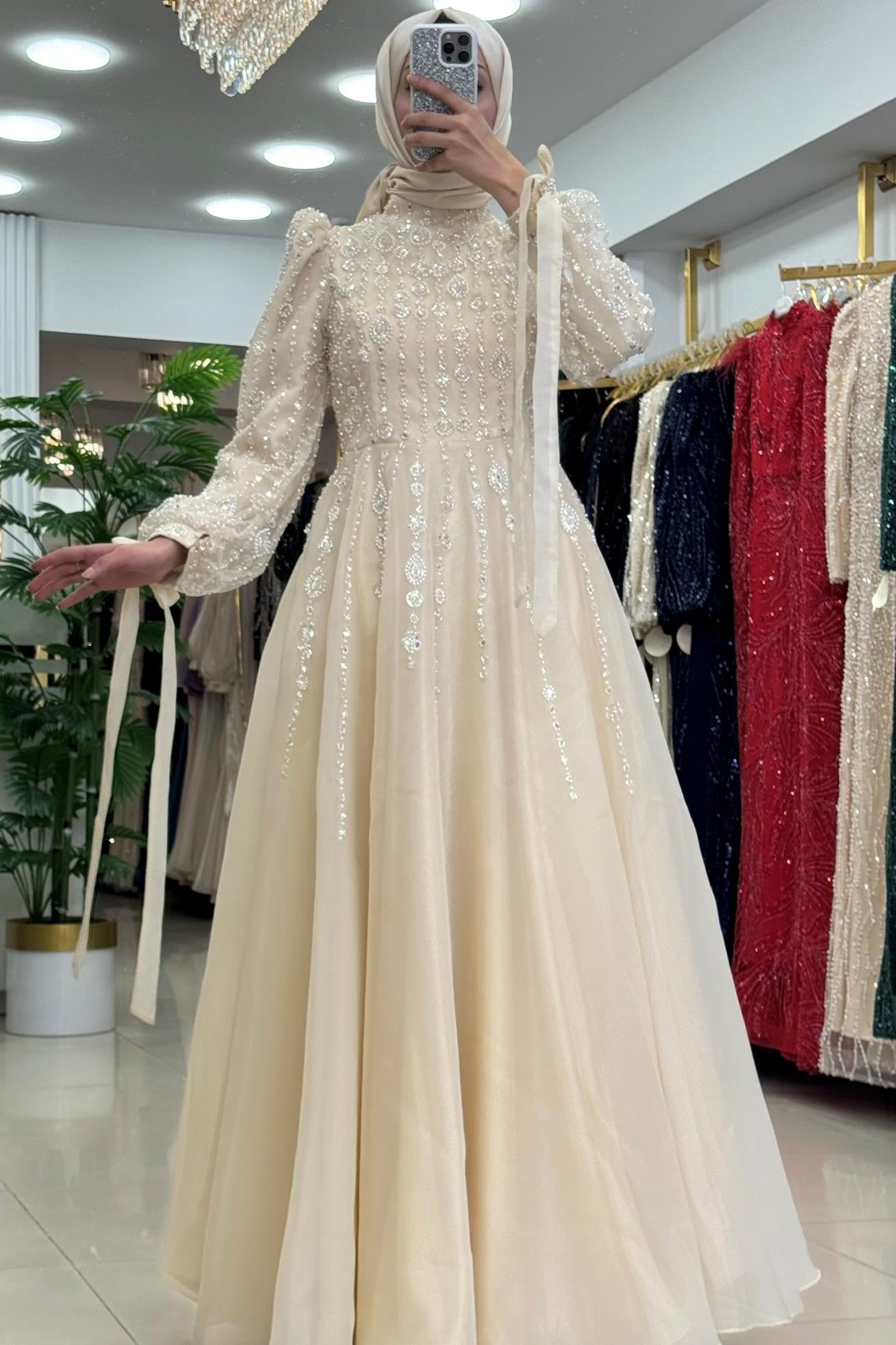Pınar Şems Reyhan Abiye Gold