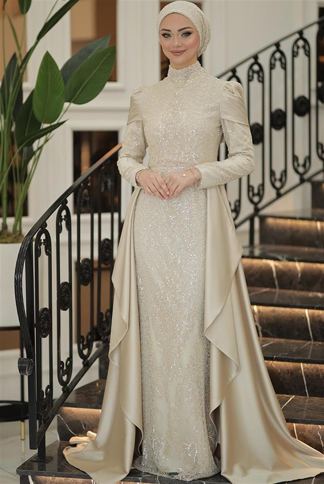 Pınar Şems Seray Abiye Gold