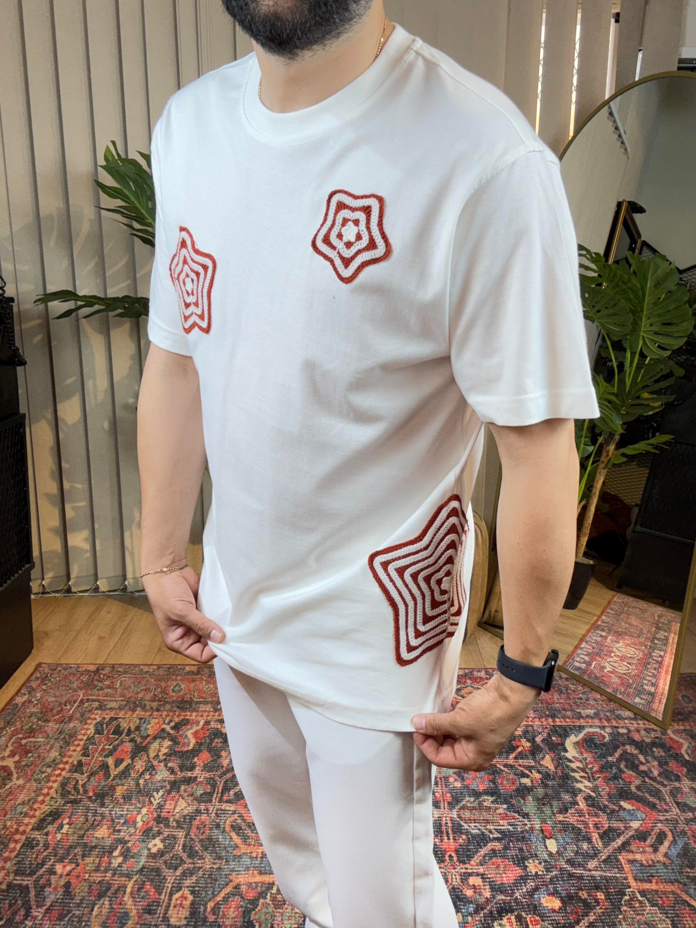 Geometrik Desenli Oversize Beyaz Tişört