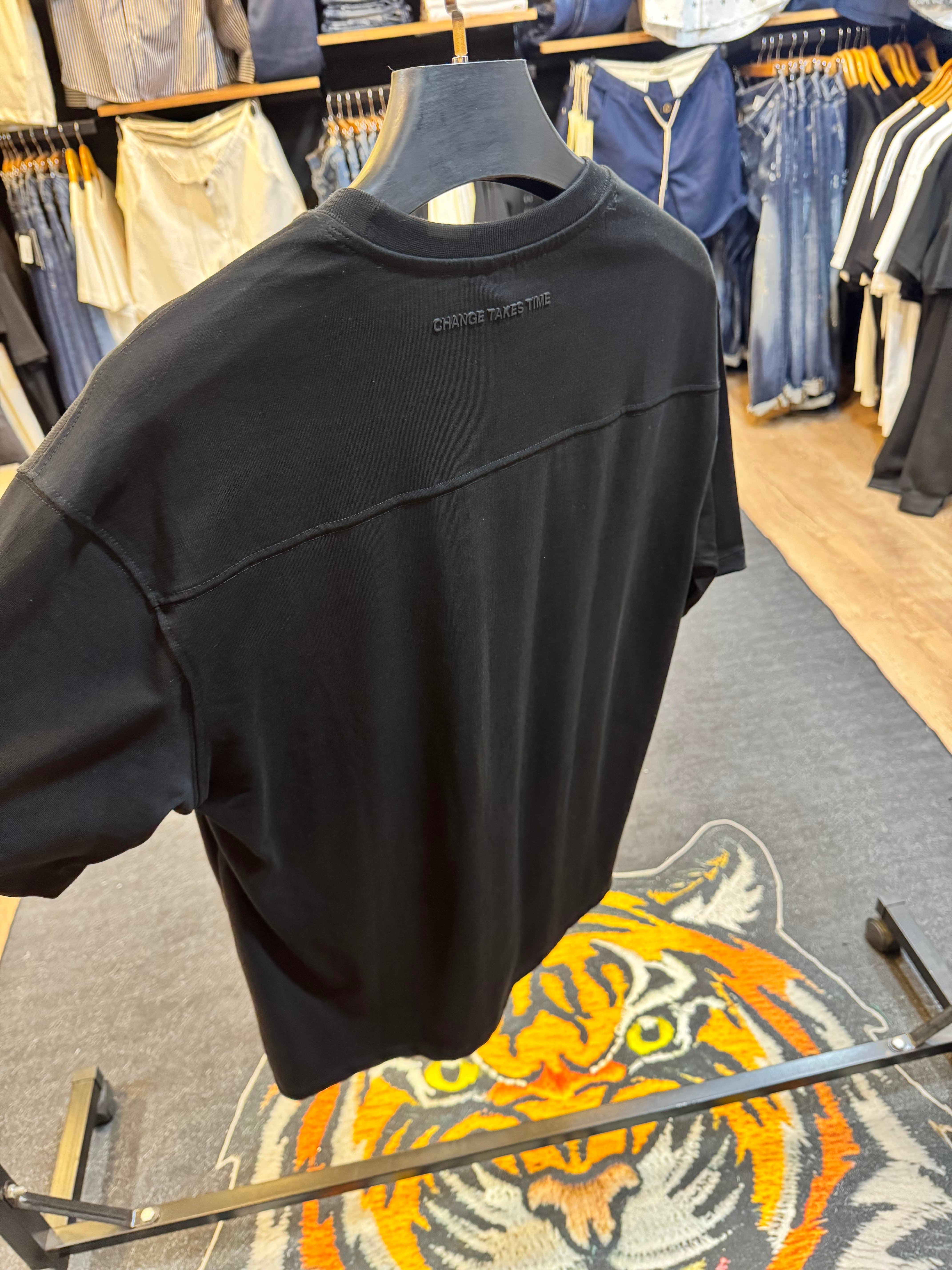 Kelebek Baskılı Oversize Siyah Tişört