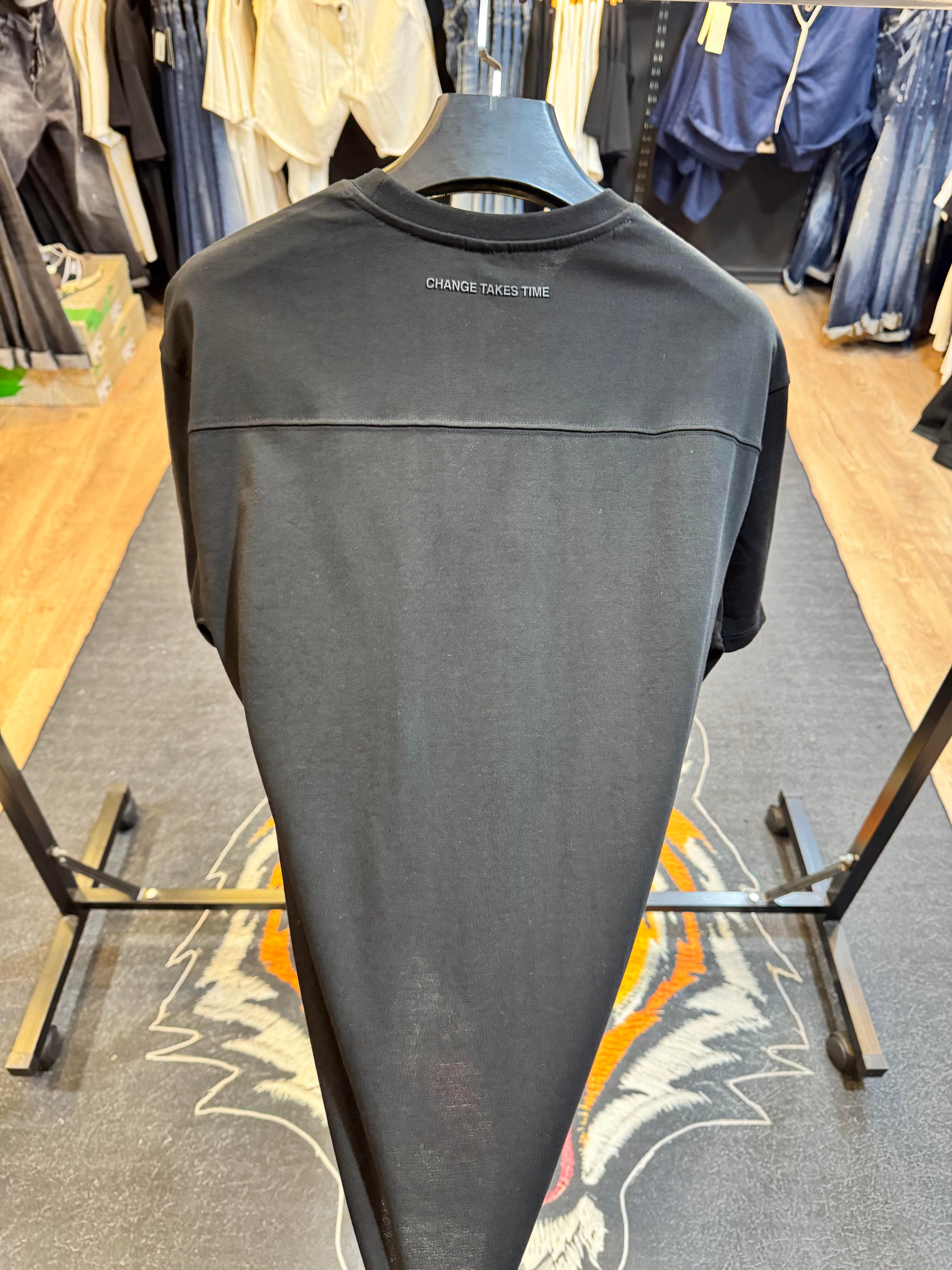 Kelebek Baskılı Oversize Siyah Tişört