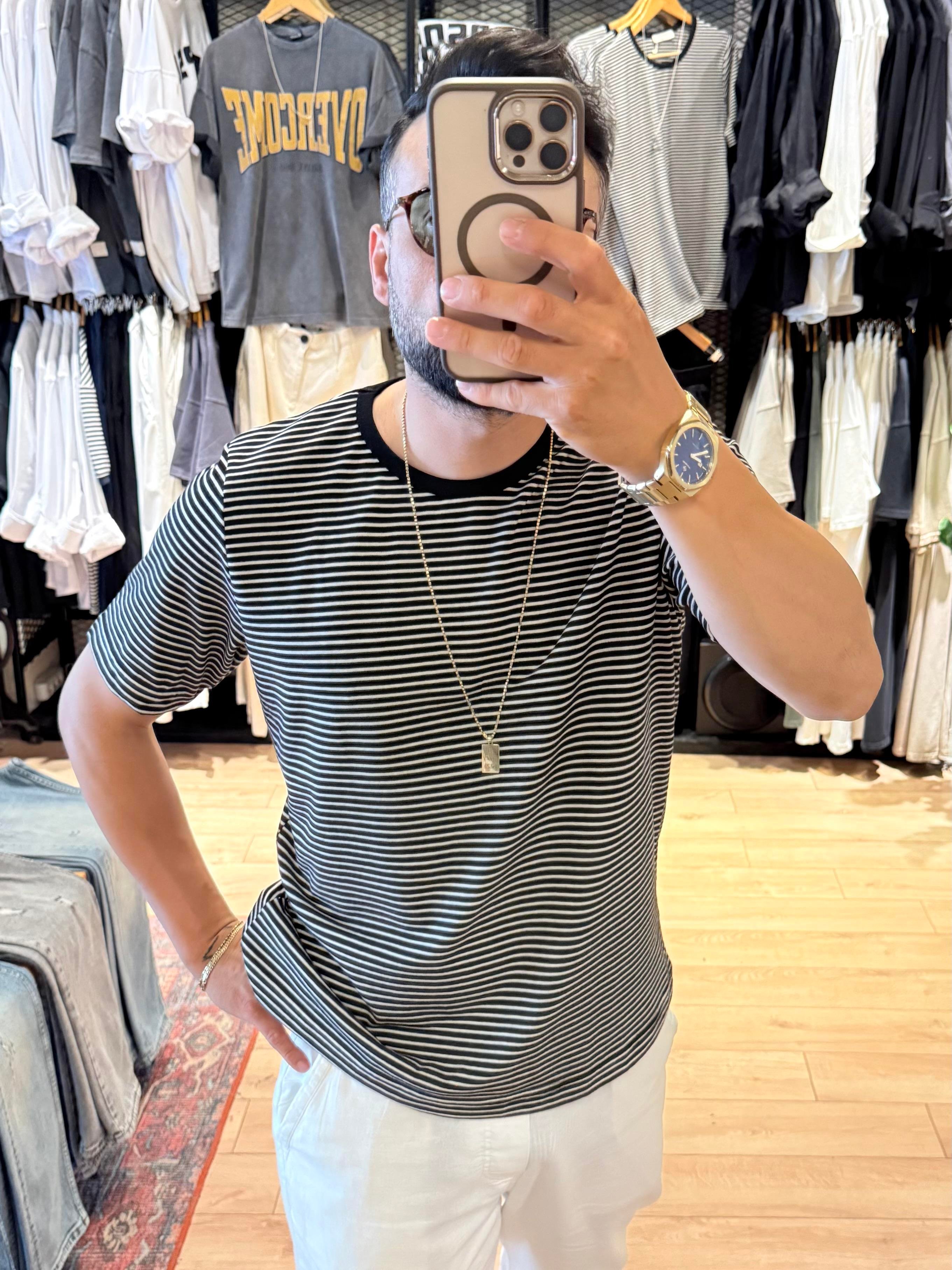 Siyah Çizgili Slim Fit Tişört