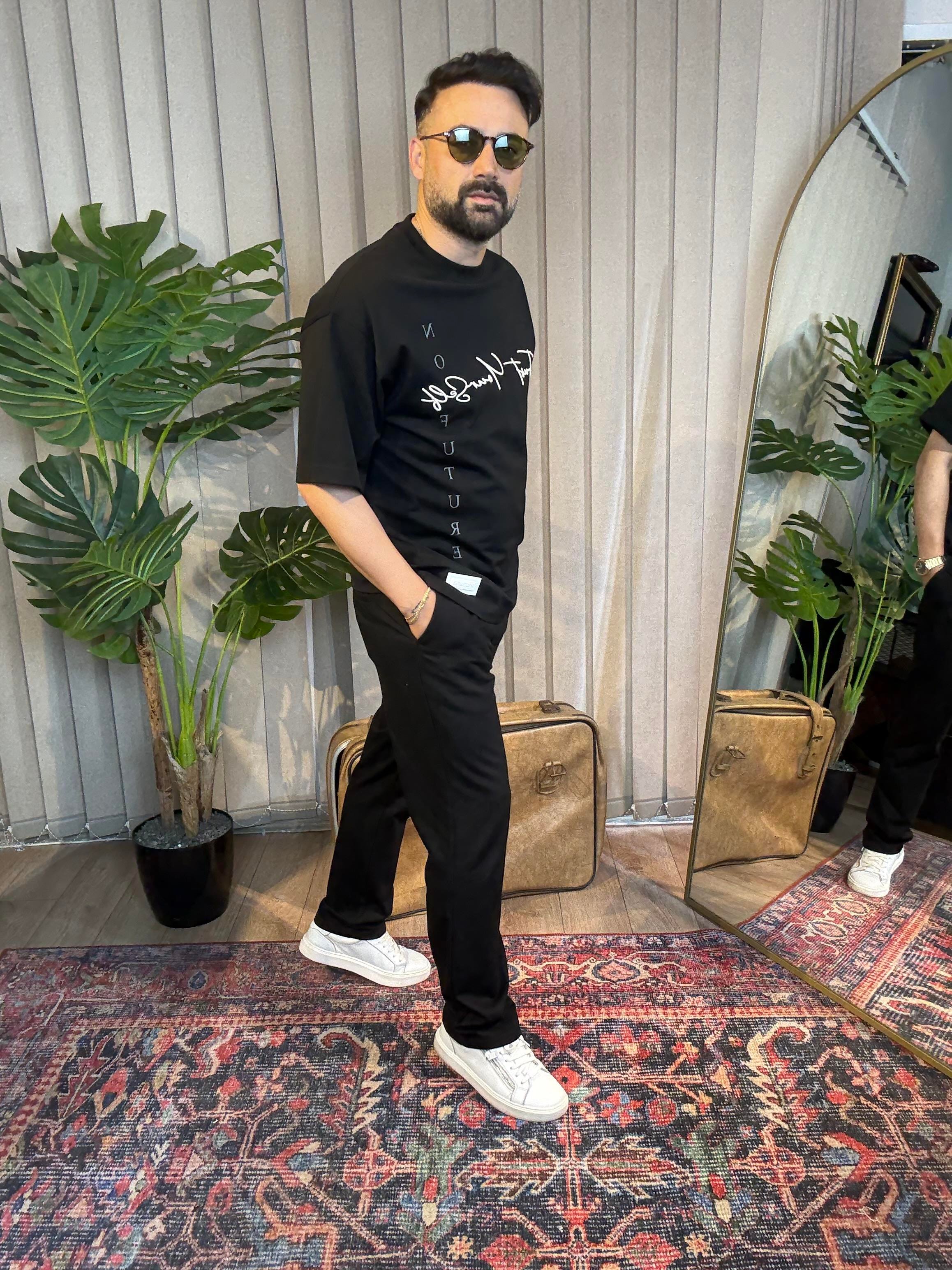 Siyah Ön Baskılı Oversize Tişört