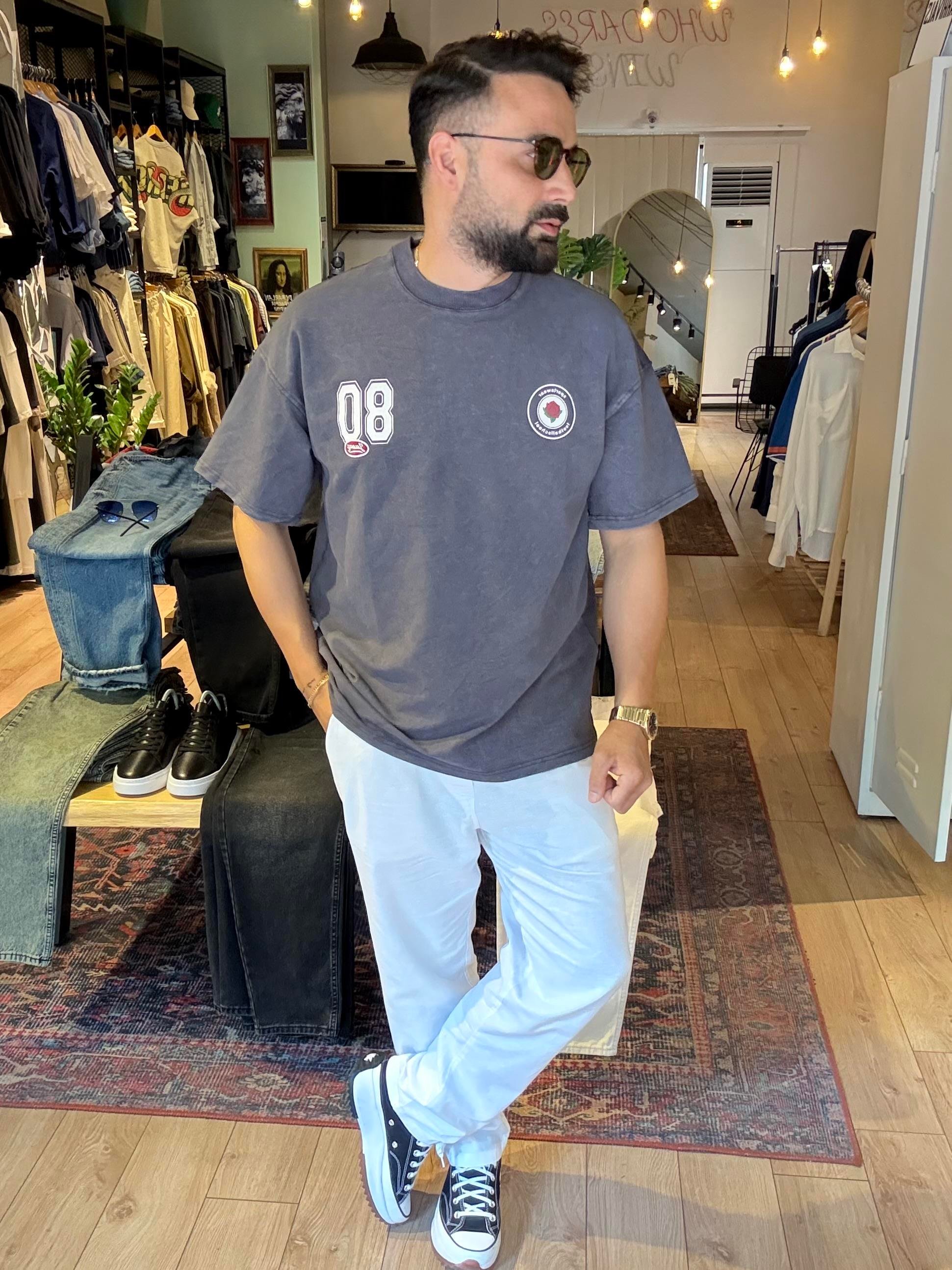 Yıkamalı 80 Baskılı Gri Oversize Tişört