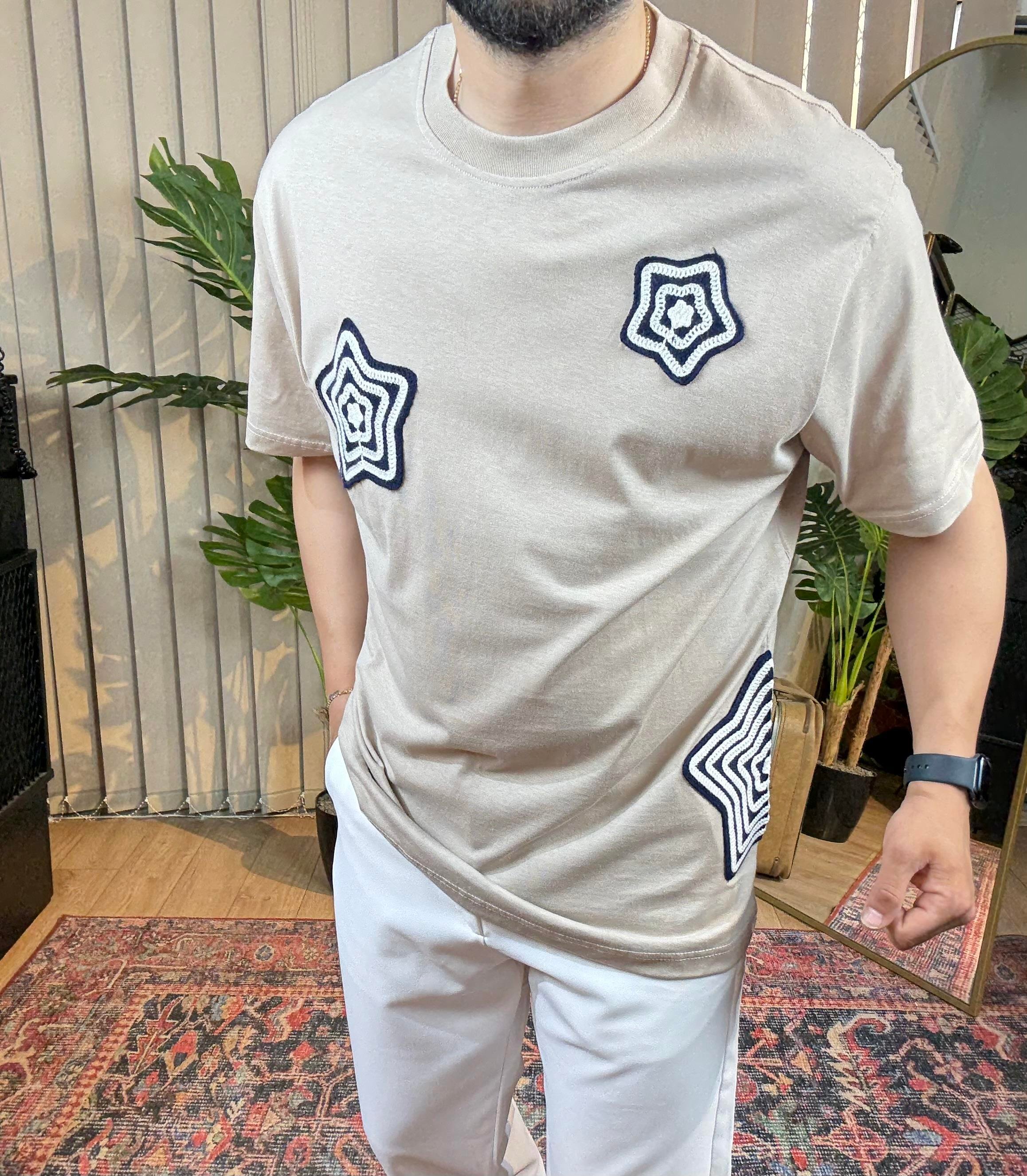 Yıldız Desenli Baskılı Oversize Tişört