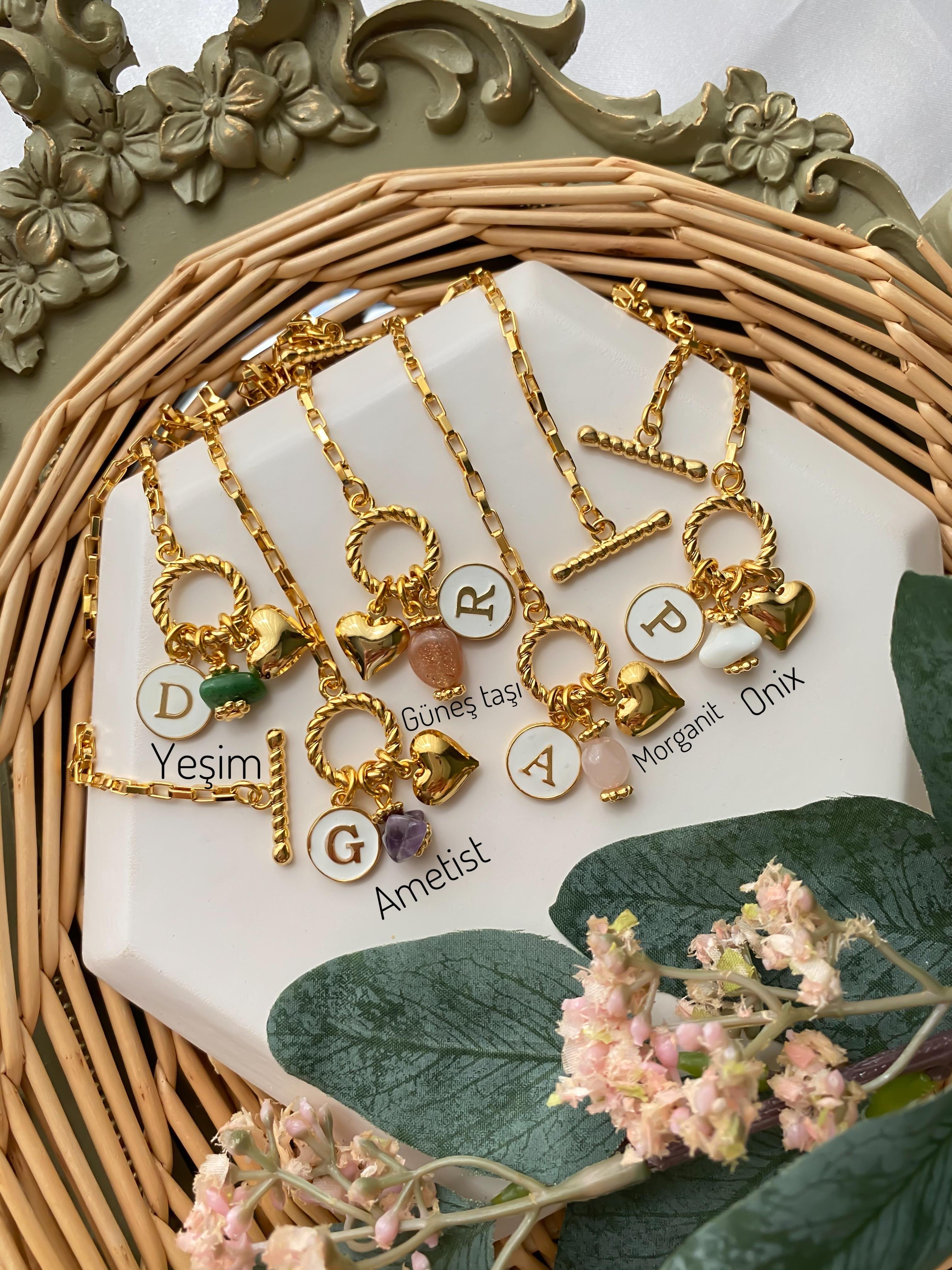 Doğal Taş Detay Harf Charm Bileklik