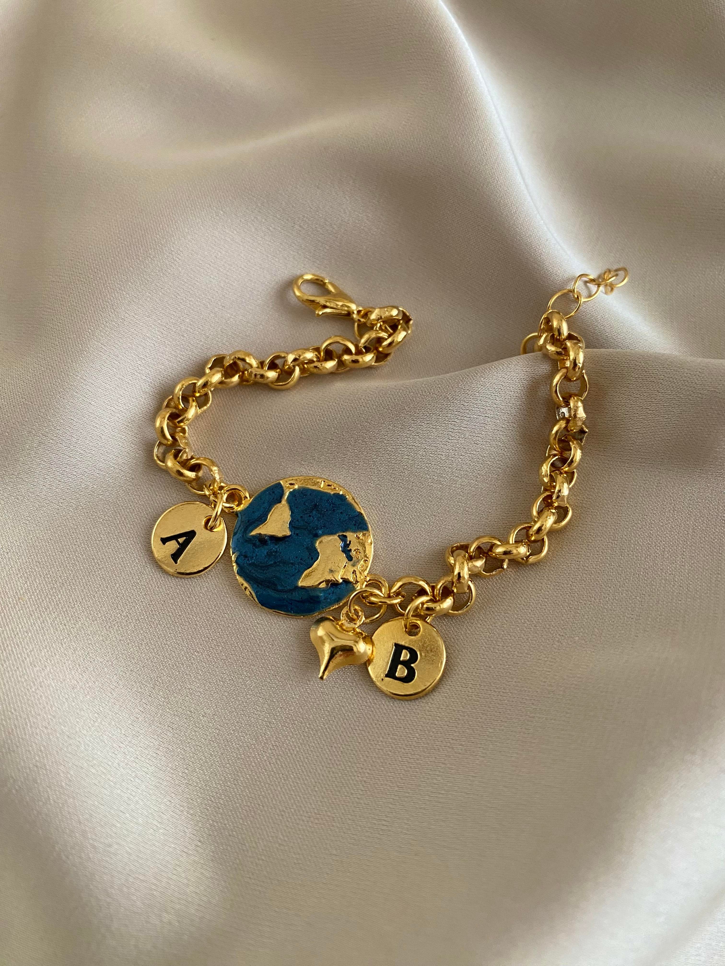 Dünya Charm İki Harf Bileklik