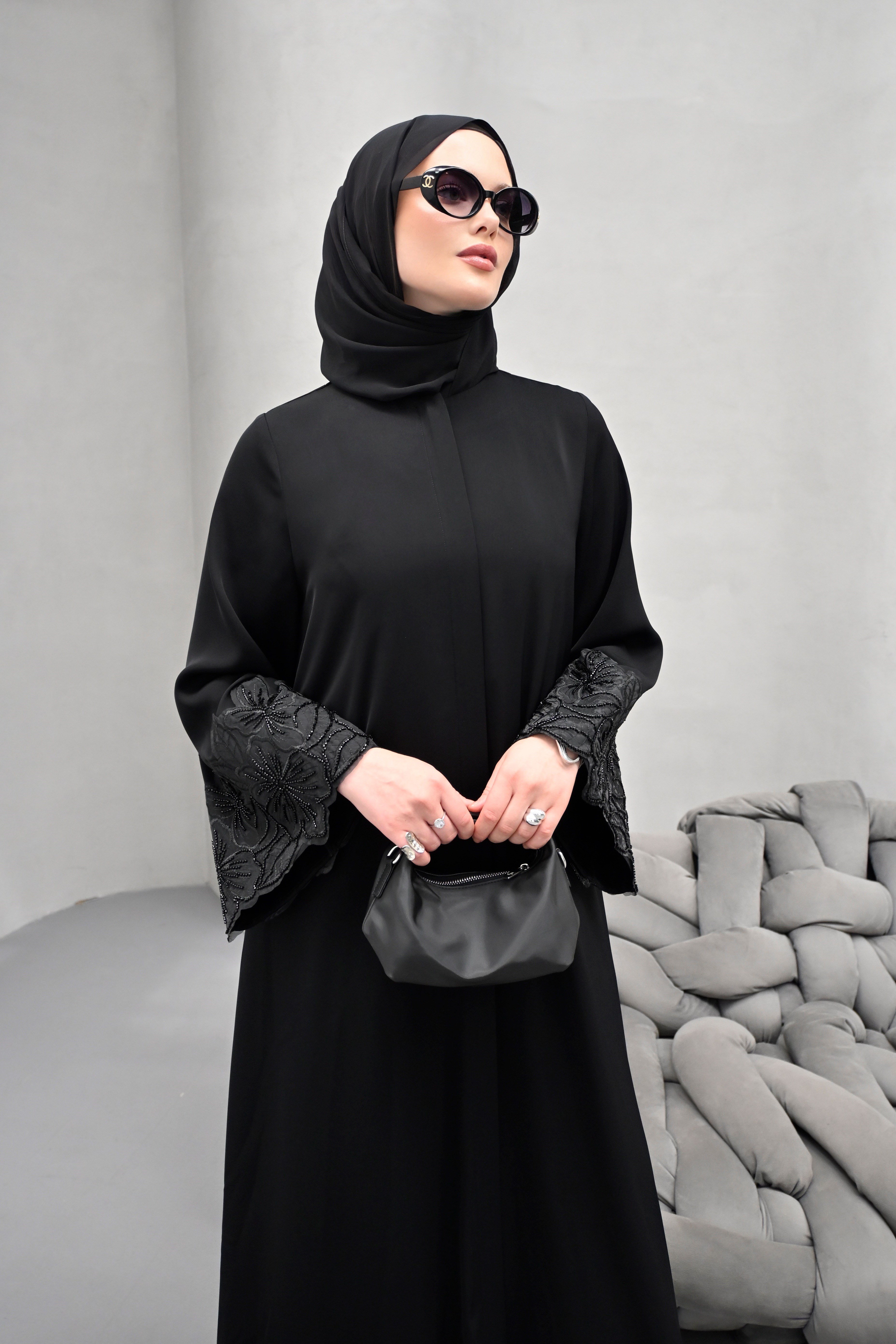 LEYLİ FERACE
