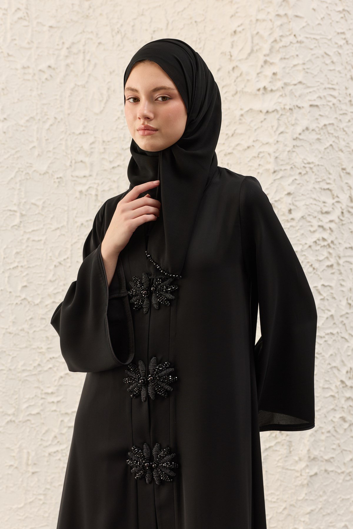 LUNA ABAYA