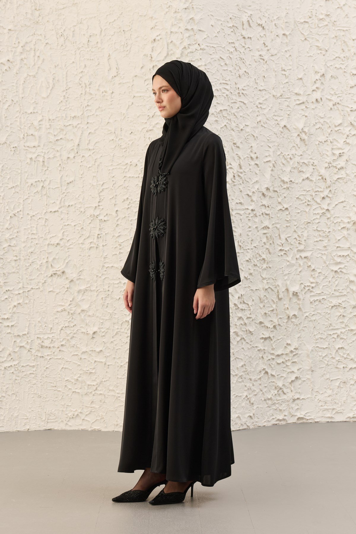 LUNA ABAYA