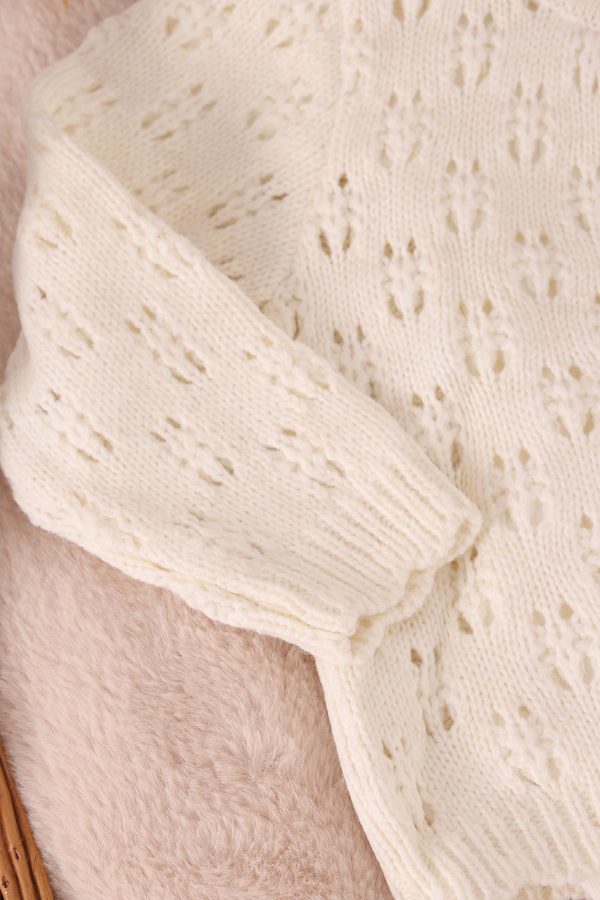 Kız Bebek TakımEkru Örme Triko Bebek 3'lü Takım - Unisex Body'li Kışlık Set