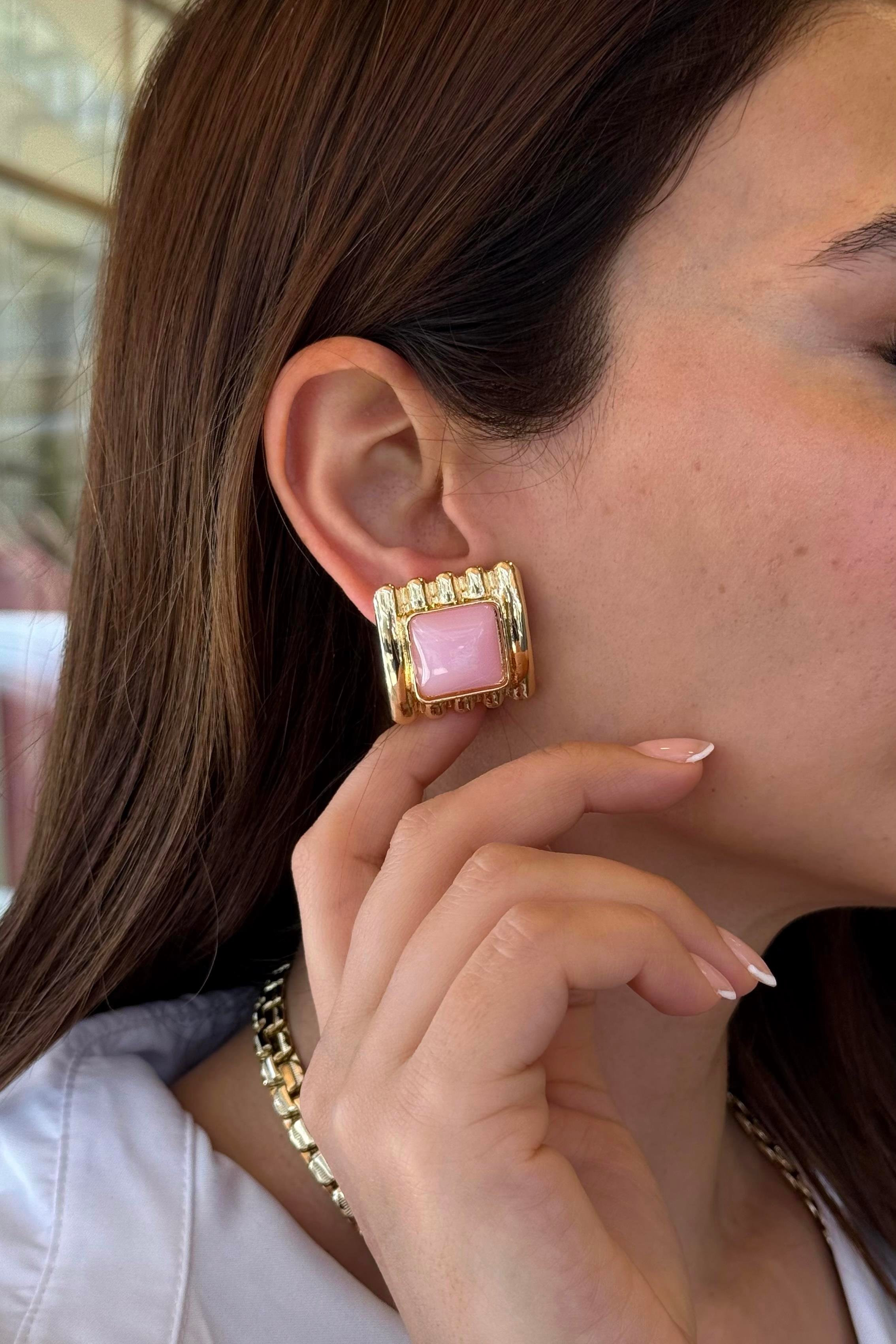 Meka Model Ortası Pembe Küpe