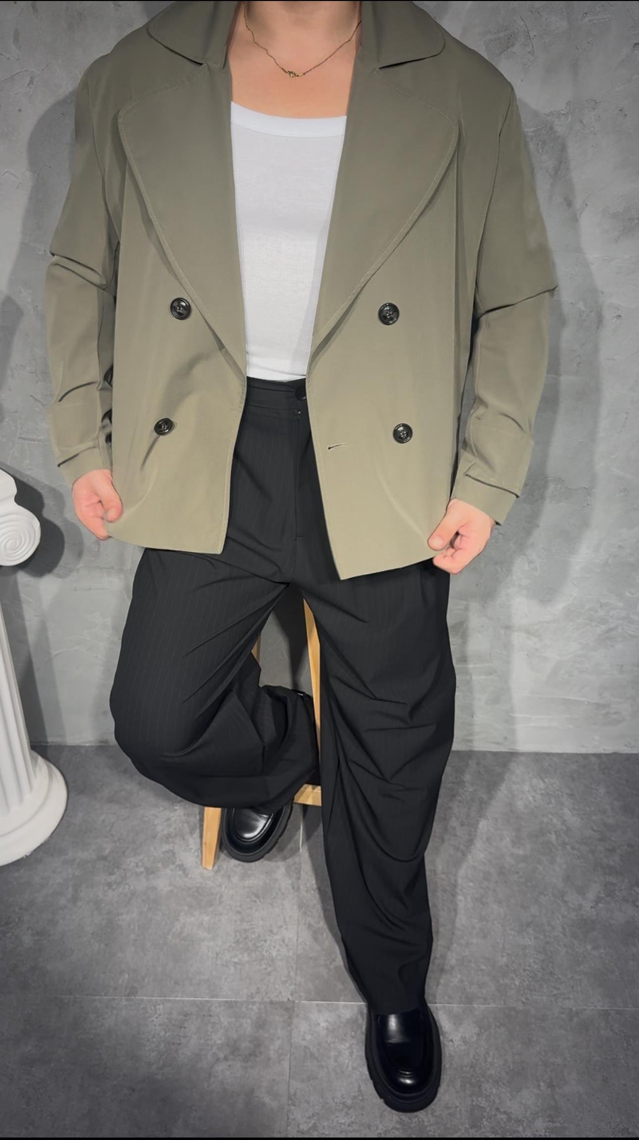 KISA FİT TRENÇKOT – ( BEEK MAN COLLECTİON ) TAŞ YEŞİLİ