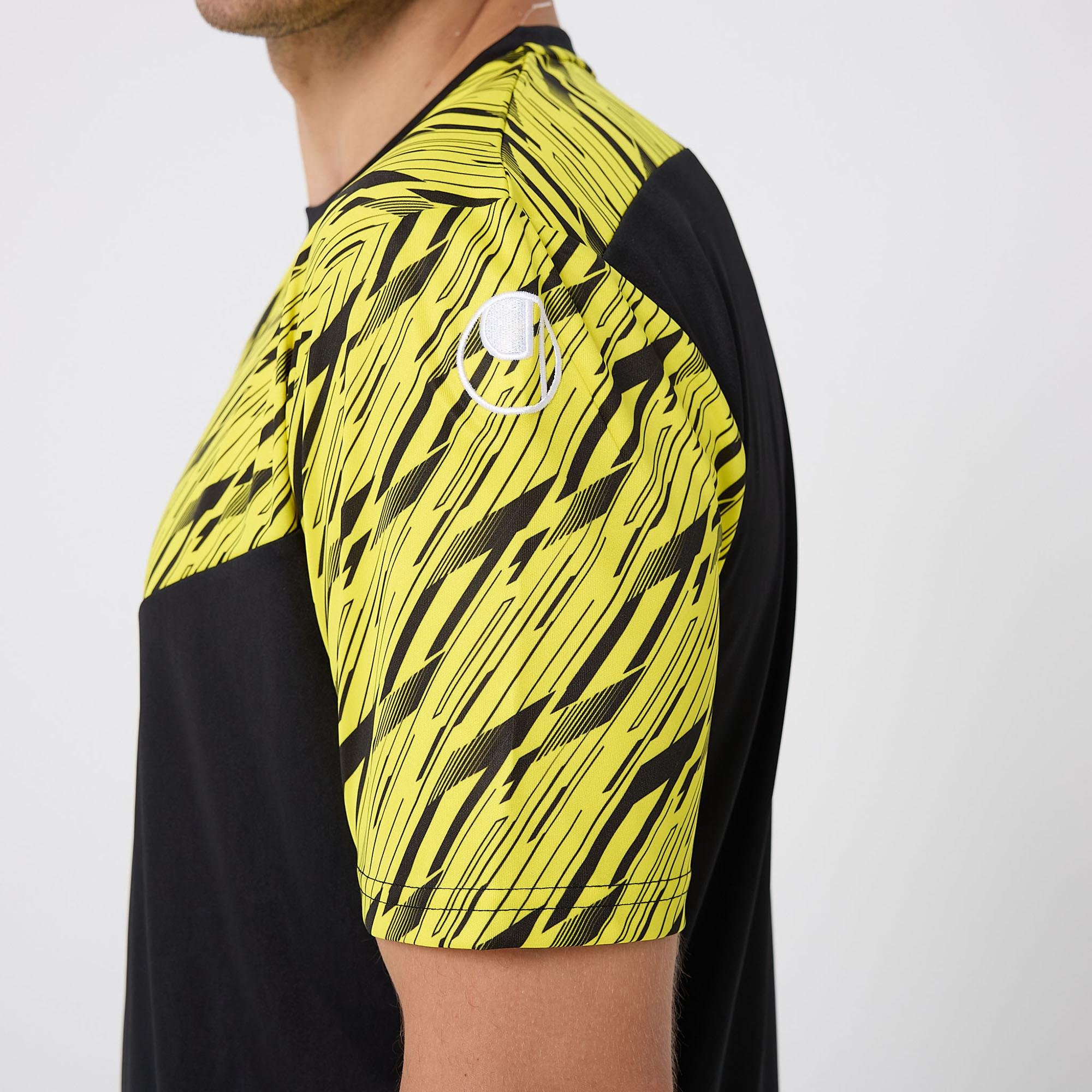 PROGRESSIVE TRAINING T-SHIRT
