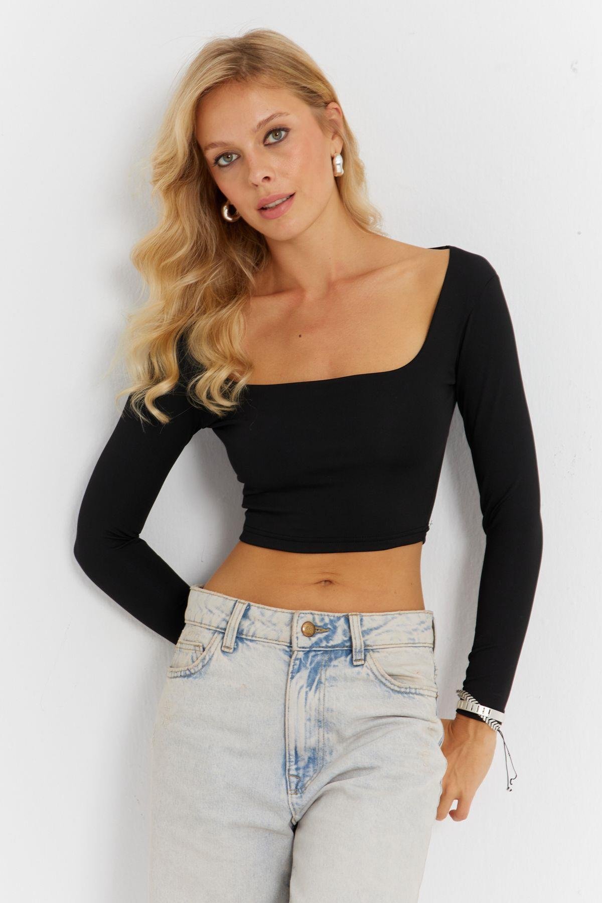 Kadın Beyaz Kare Yaka Crop Bluz CG362