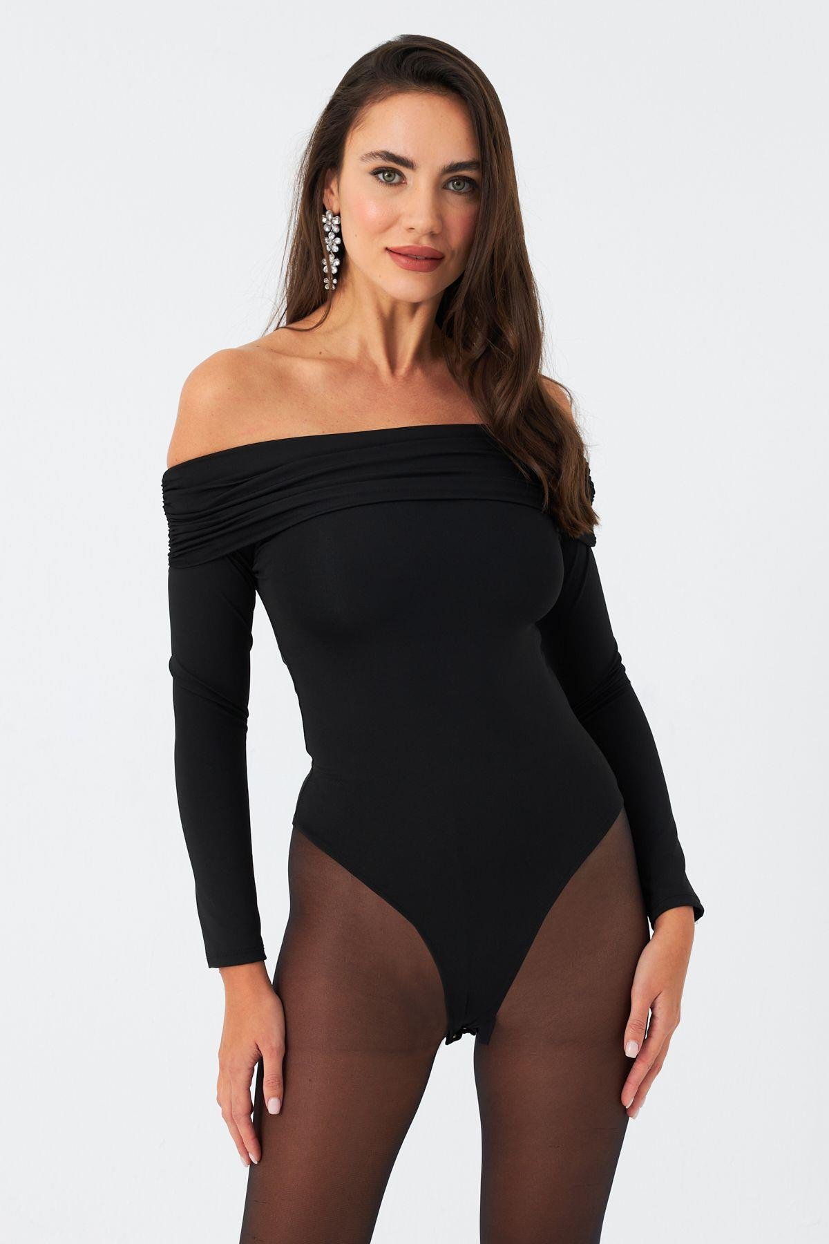 Kadın Beyaz Madonna Yaka Çıtçıtlı Body CG388