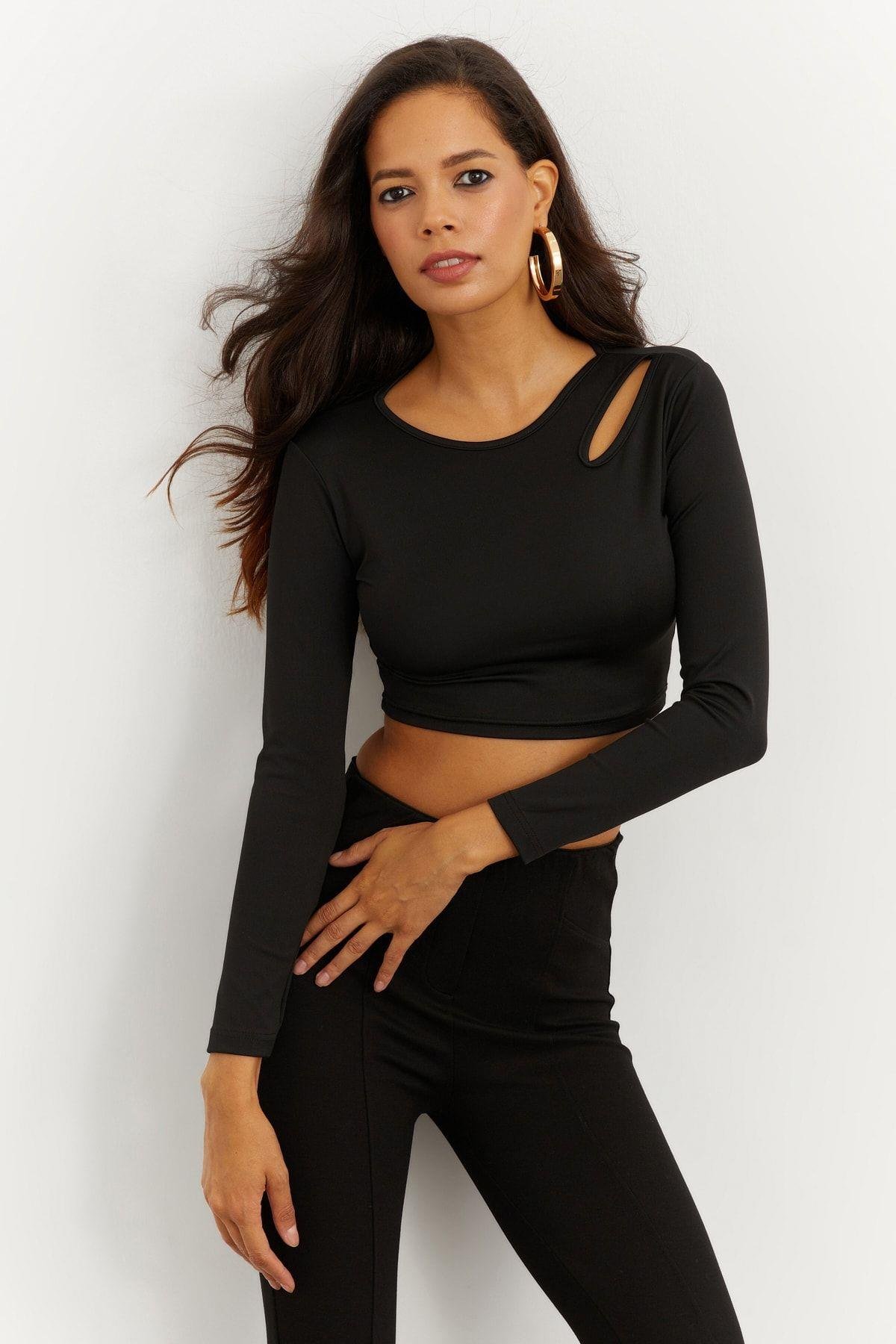 Kadın Beyaz Omuz Pencereli Crop Bluz CG262