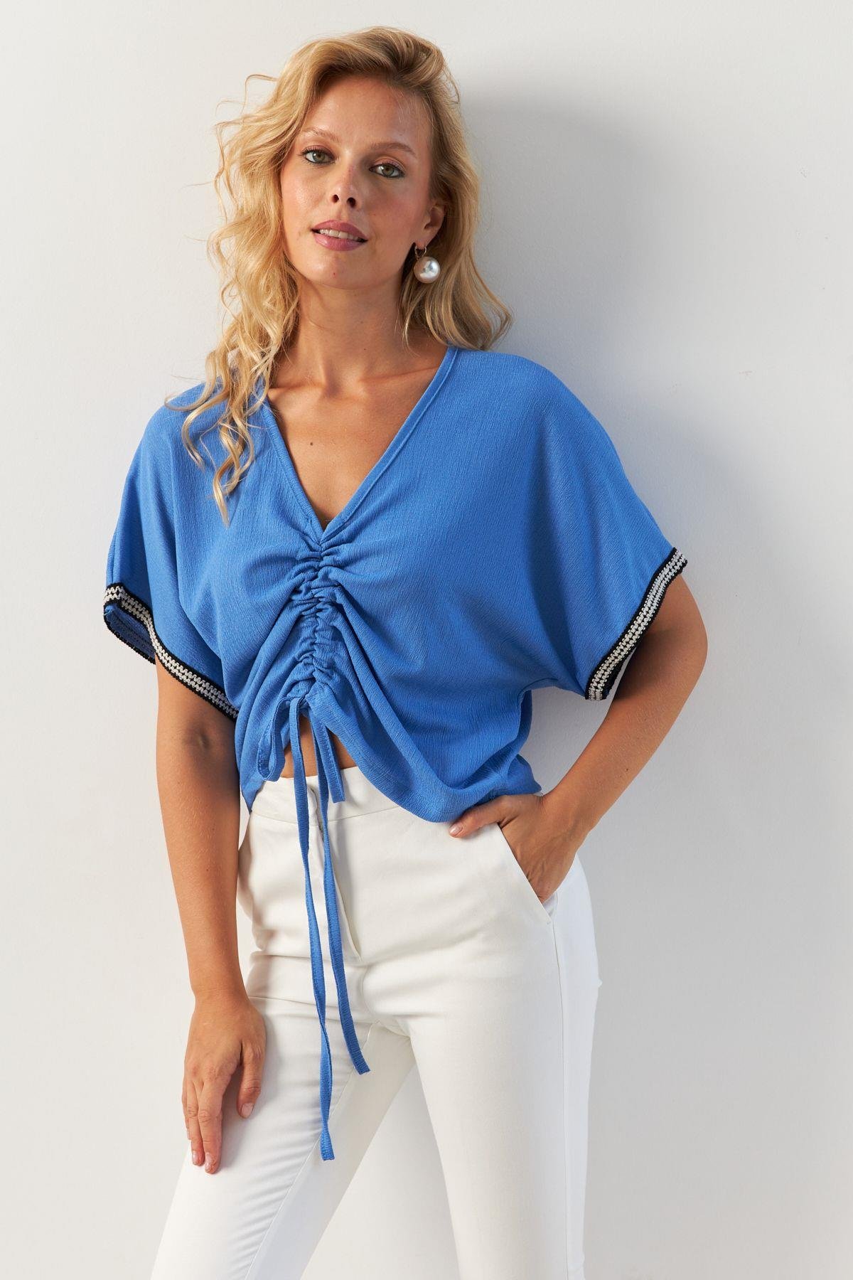 Kadın Beyaz Önü Büzgülü Bluz XL2039