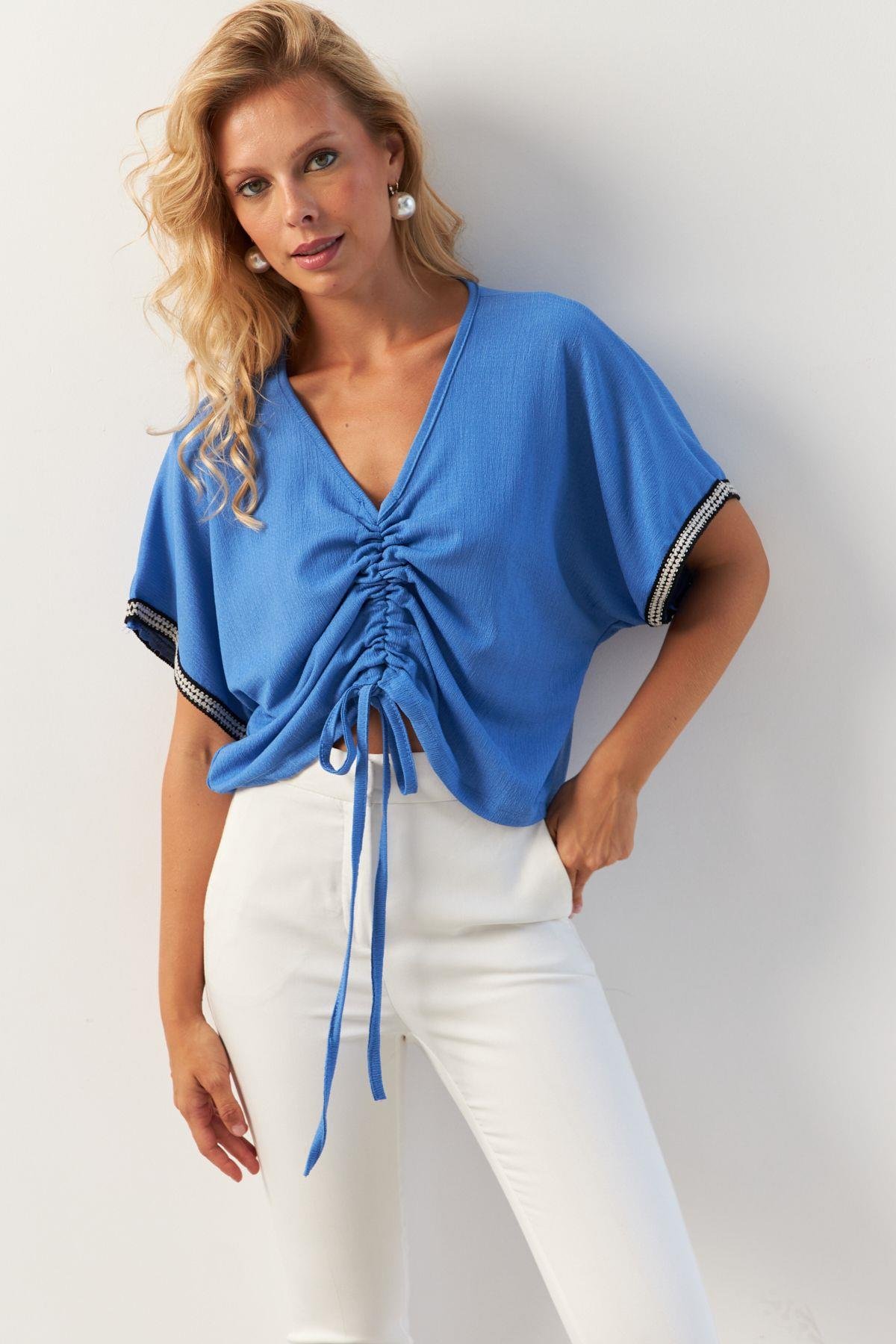 Kadın Beyaz Önü Büzgülü Bluz XL2039