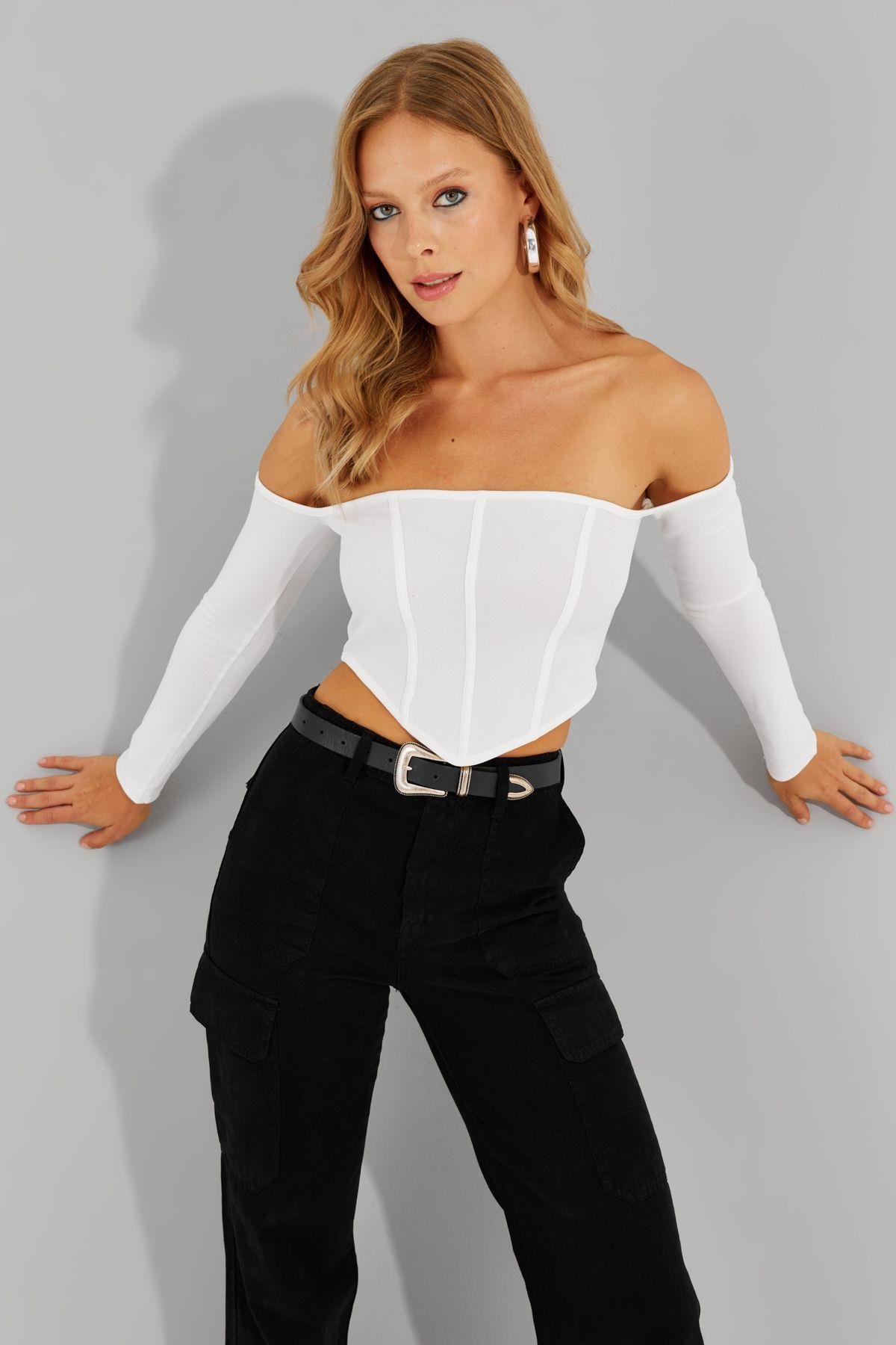 Kadın Beyaz Sırt Fermuarlı Crop Bluz CG312