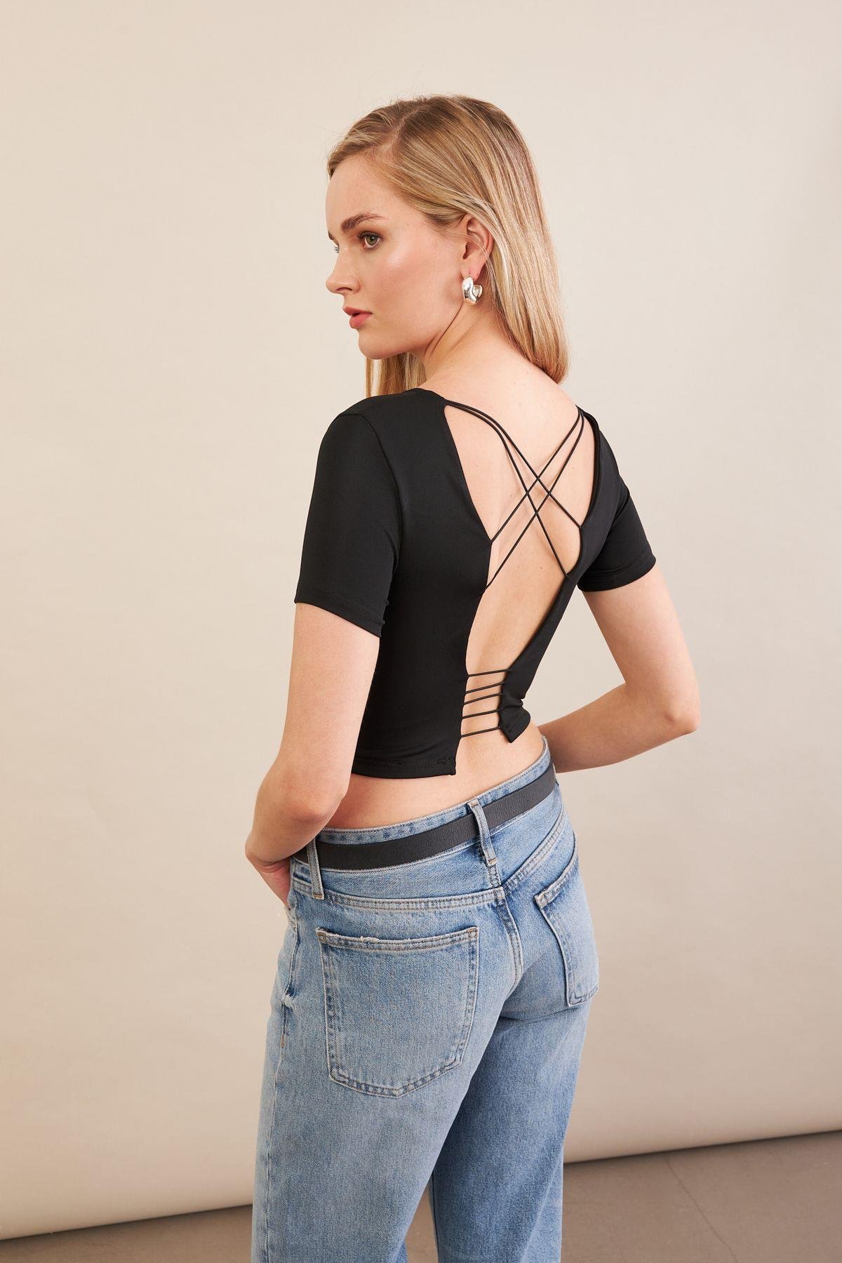 Kadın Beyaz Sırtı Açık Crop Bluz AN6038