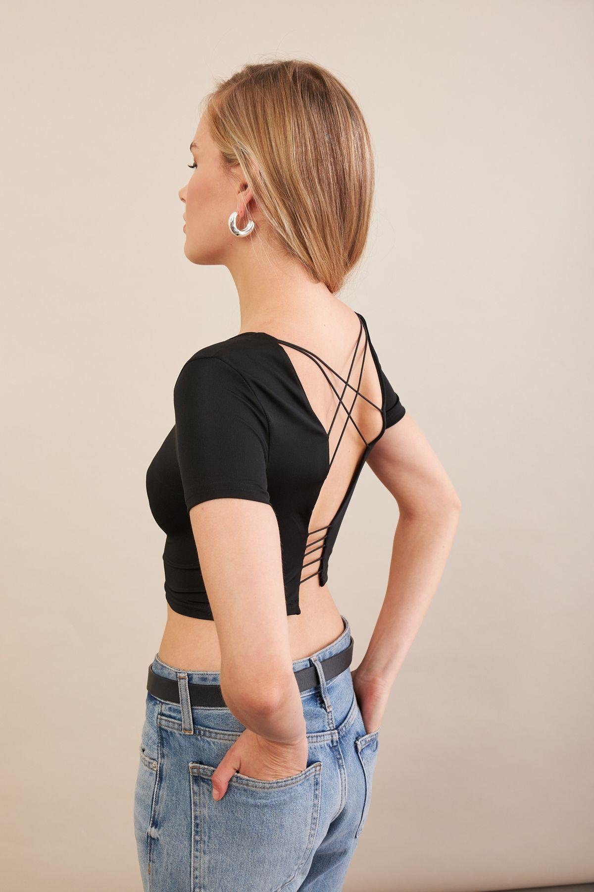 Kadın Beyaz Sırtı Açık Crop Bluz AN6038