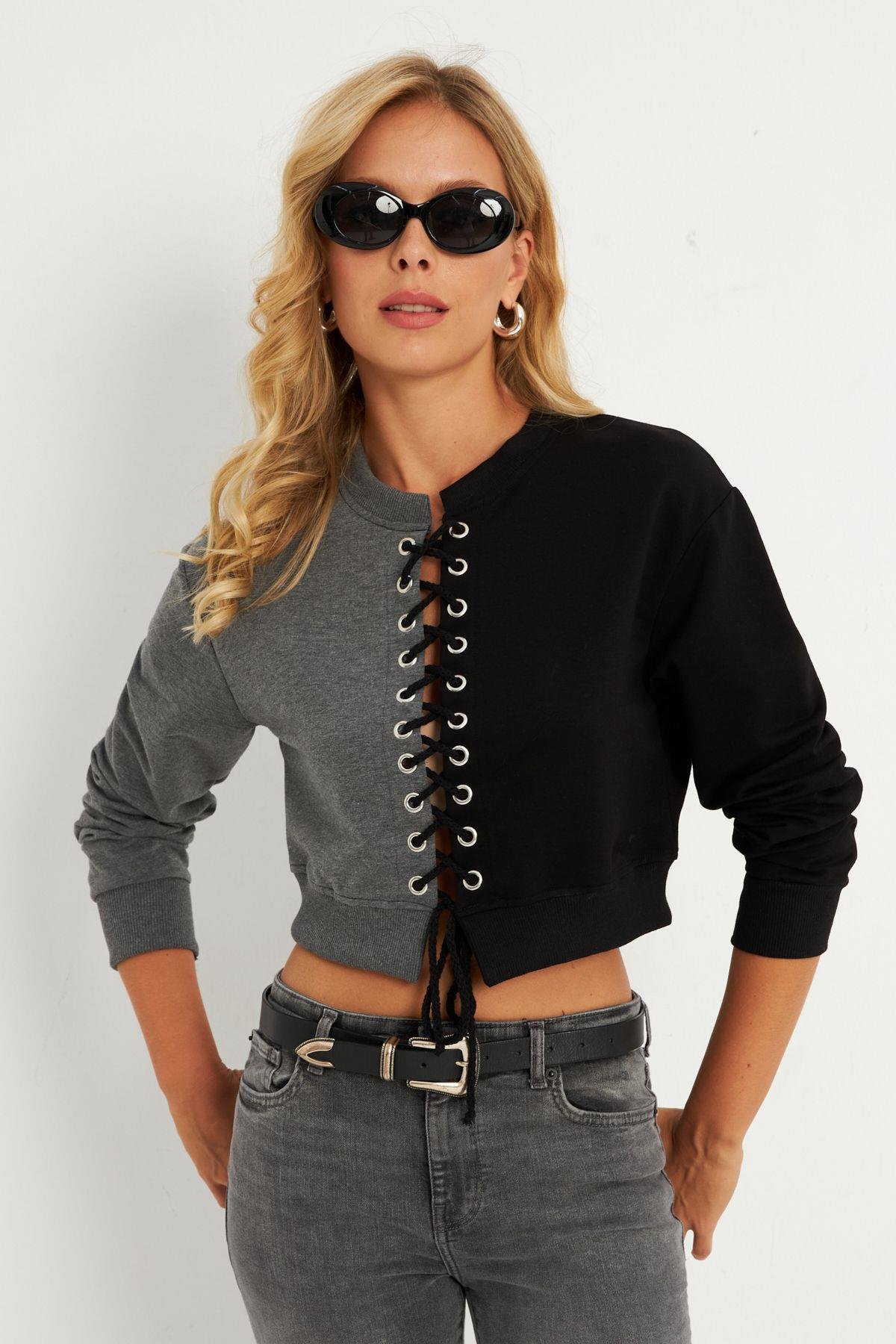 Kadın Beyaz-Siyah Kuşgözlü Kısa Sweatshirt TF02