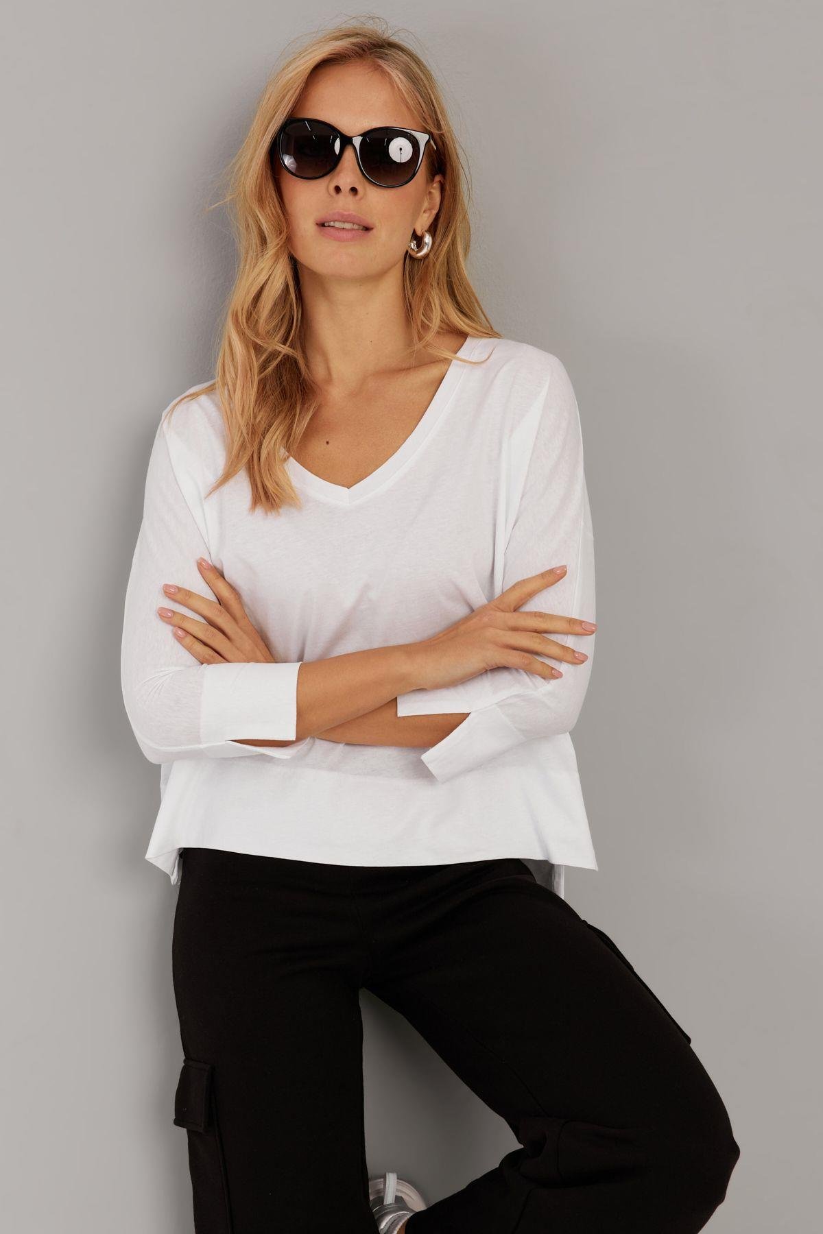 Kadın Beyaz V Yaka T-Shirt LPP1267