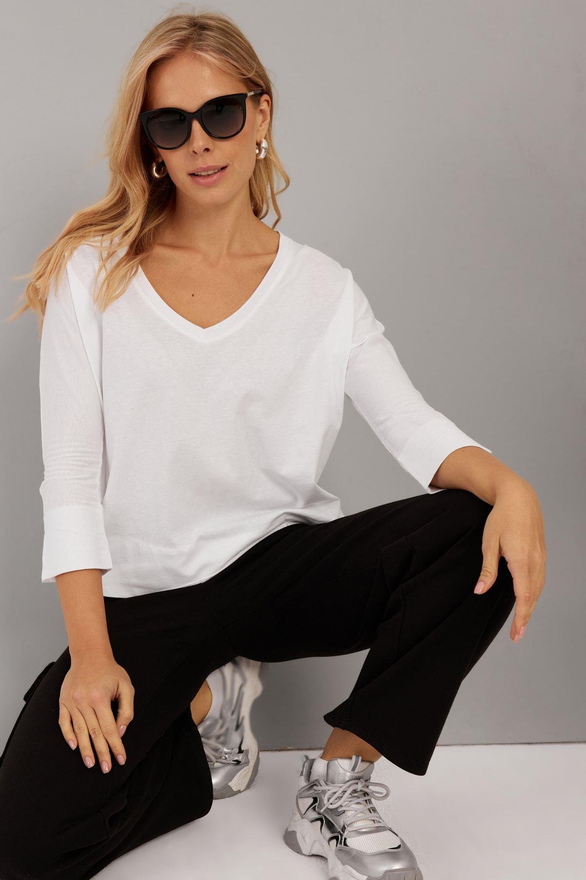 Kadın Beyaz V Yaka T-Shirt LPP1267