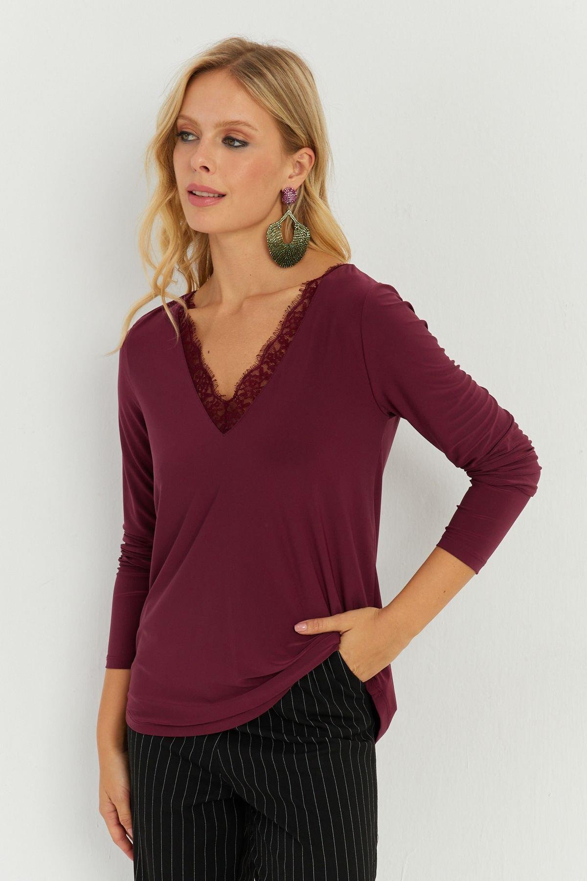 Kadın Bordo Dantel Detaylı Bluz AYD264