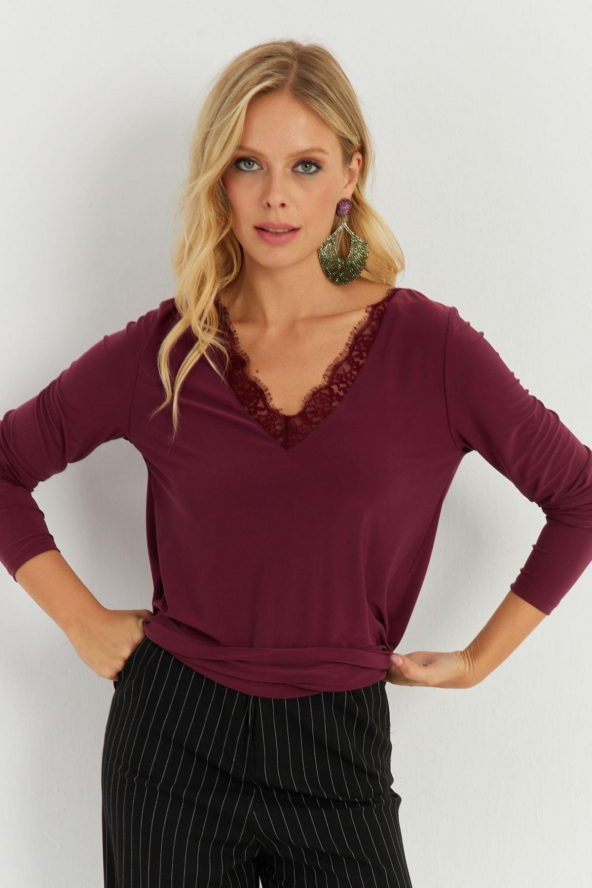 Kadın Bordo Dantel Detaylı Bluz AYD264